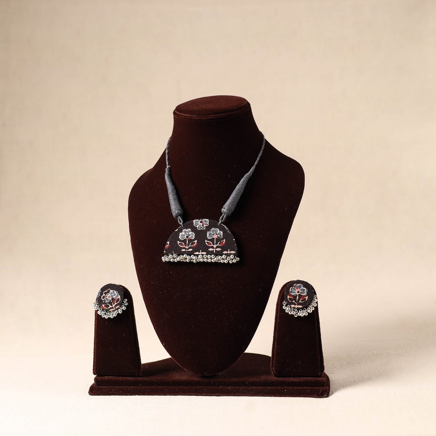Black - german silver fabart necklace set 56 - handcrafted