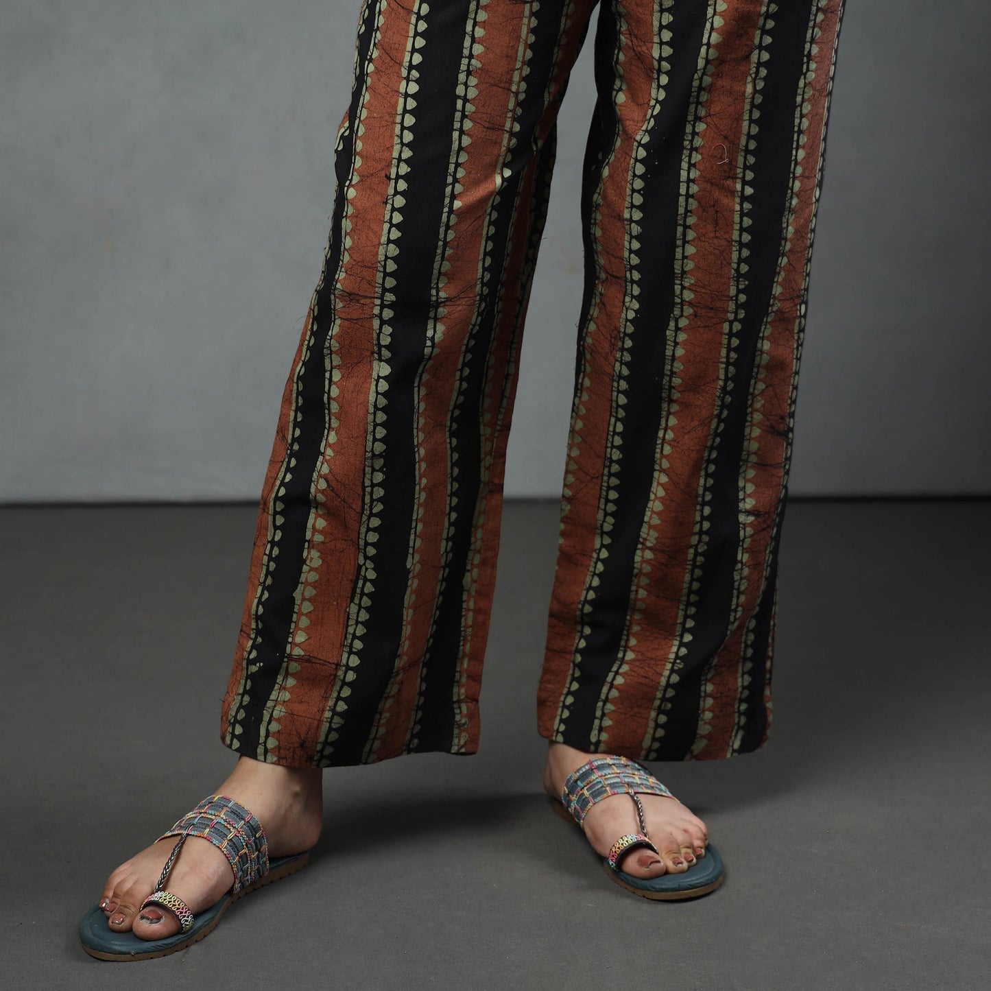 Buy Hand Batik Printed Cotton Kurta with Palazzo & Dupatta Set Online at iTokri.com
