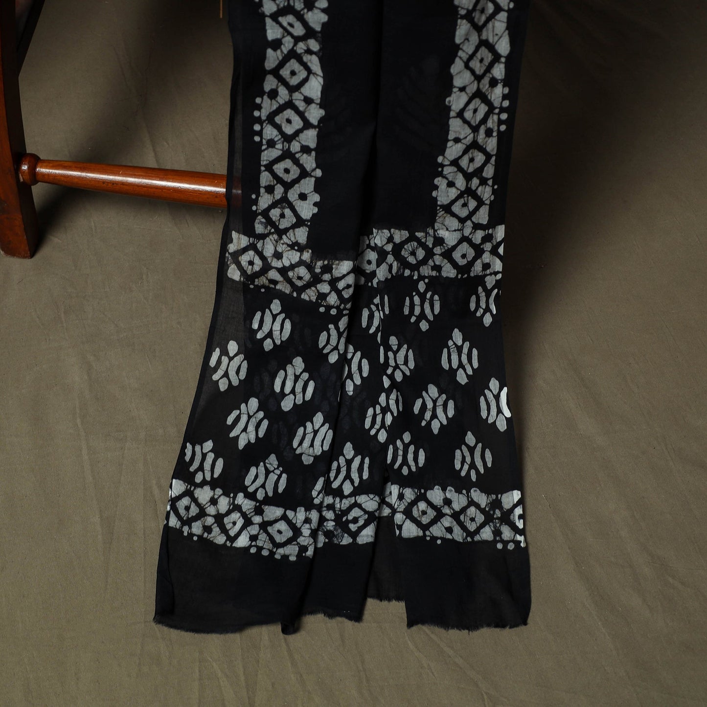 Hand block batik print cotton 3pc unstitched dress material