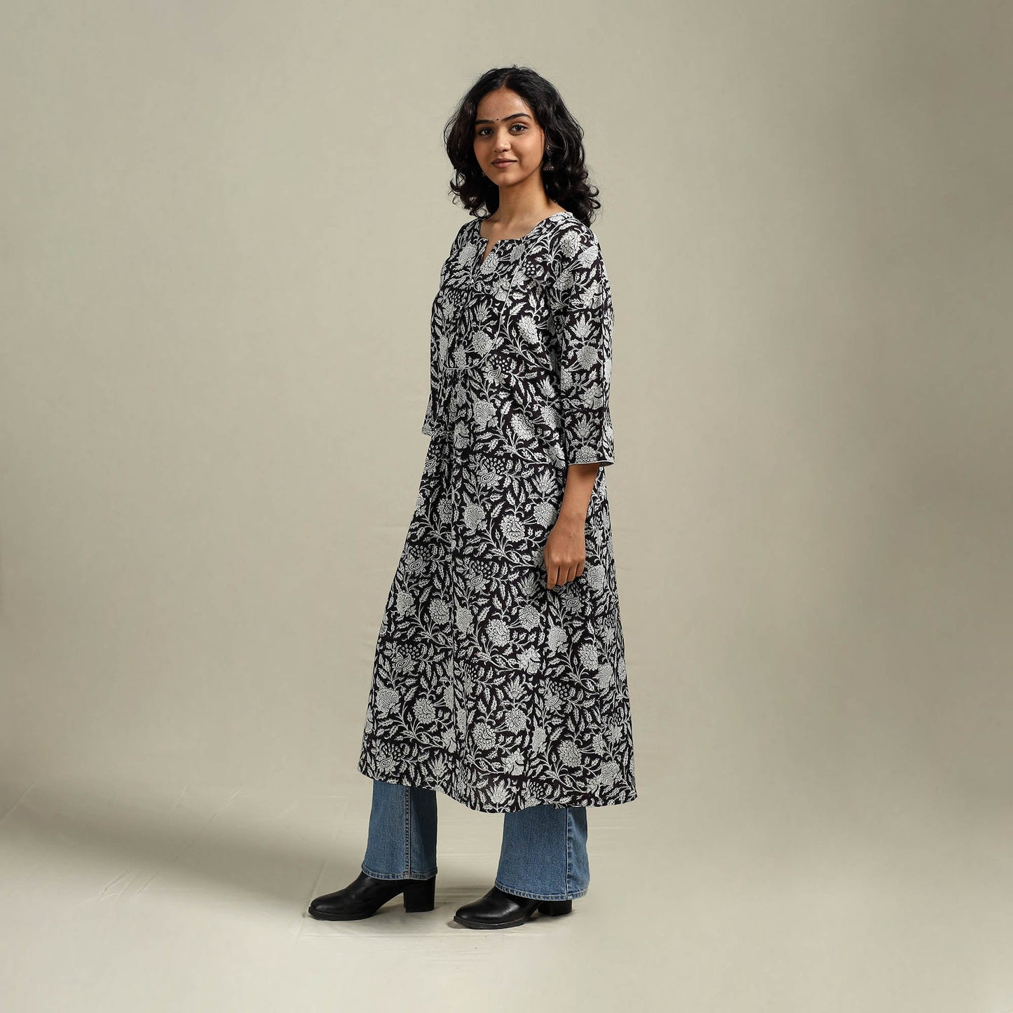Hand cotton a-line sanganeri kurta for women 02