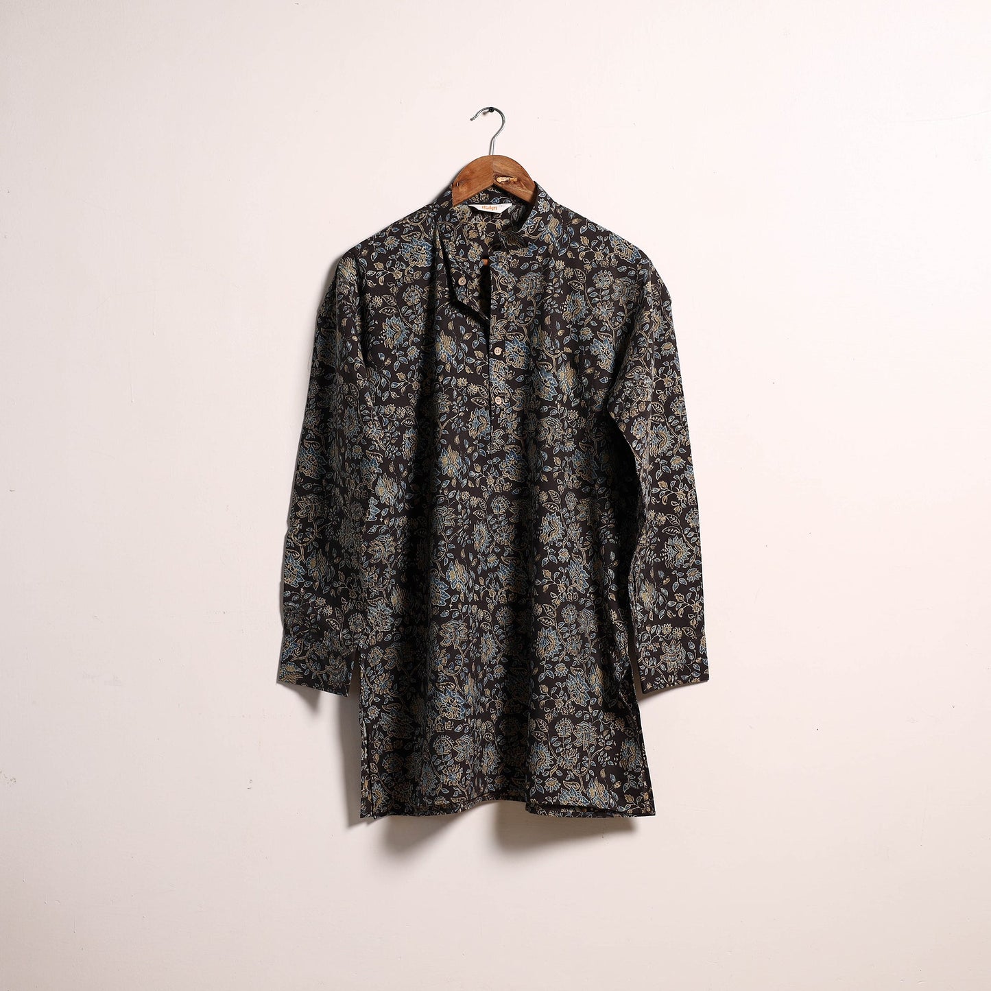 Hand natural dyed cotton short kurta for men 02