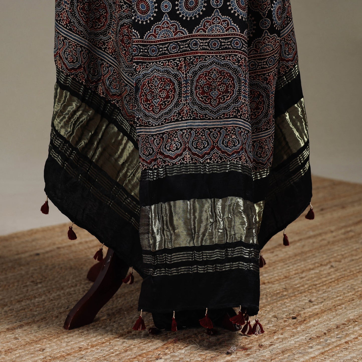 Hand natural dyed modal silk dupatta with lagdi patta 29