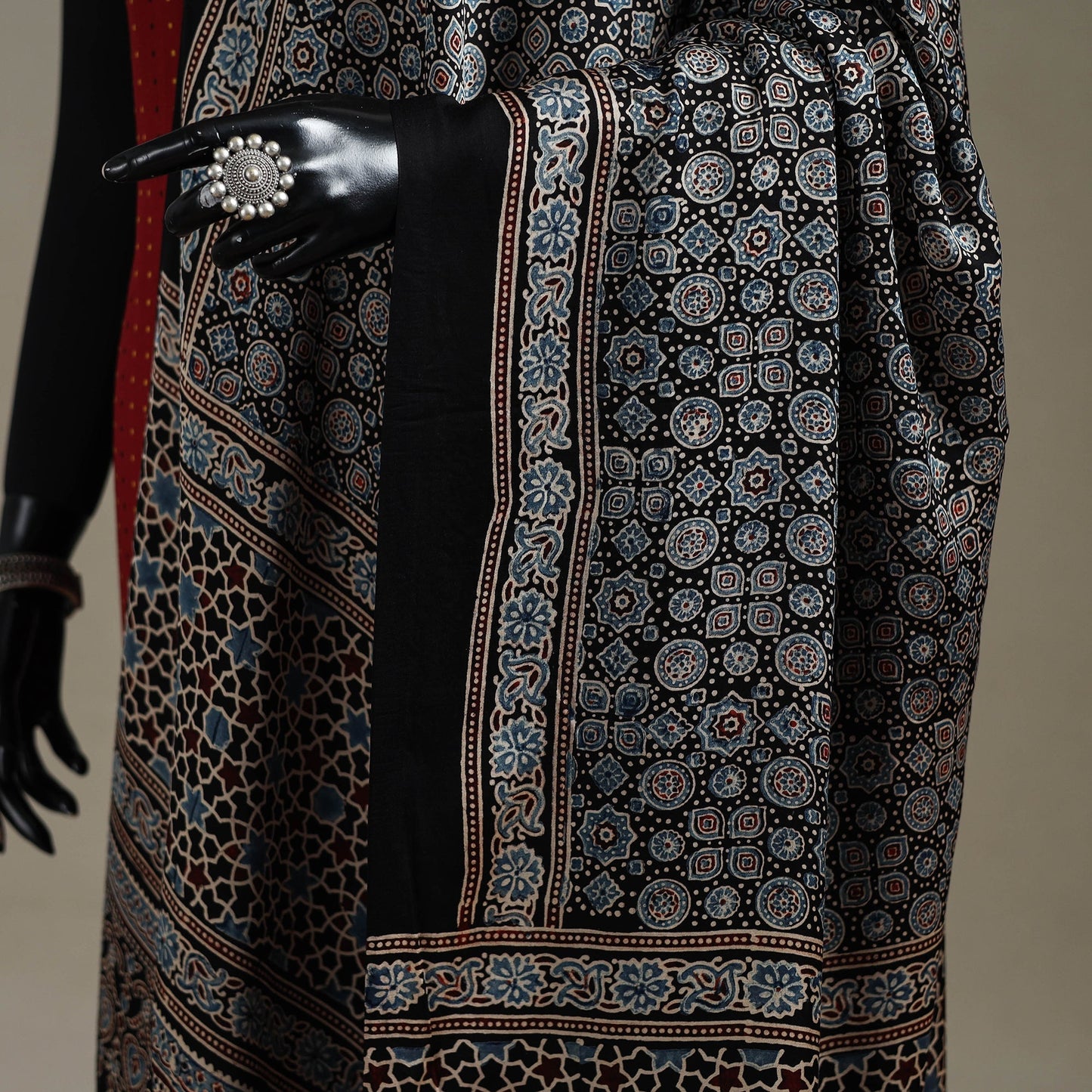 Hand natural dyed modal silk dupatta with lagdi patta 31