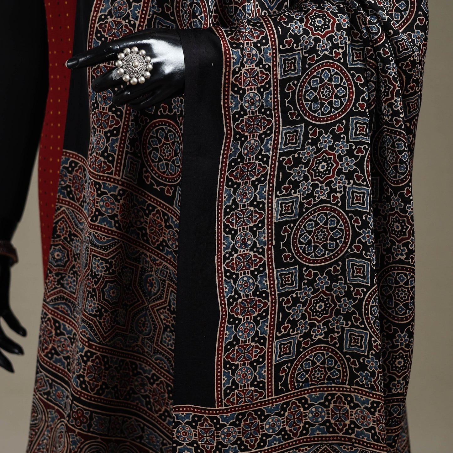 Hand natural dyed modal silk dupatta with lagdi patta 38