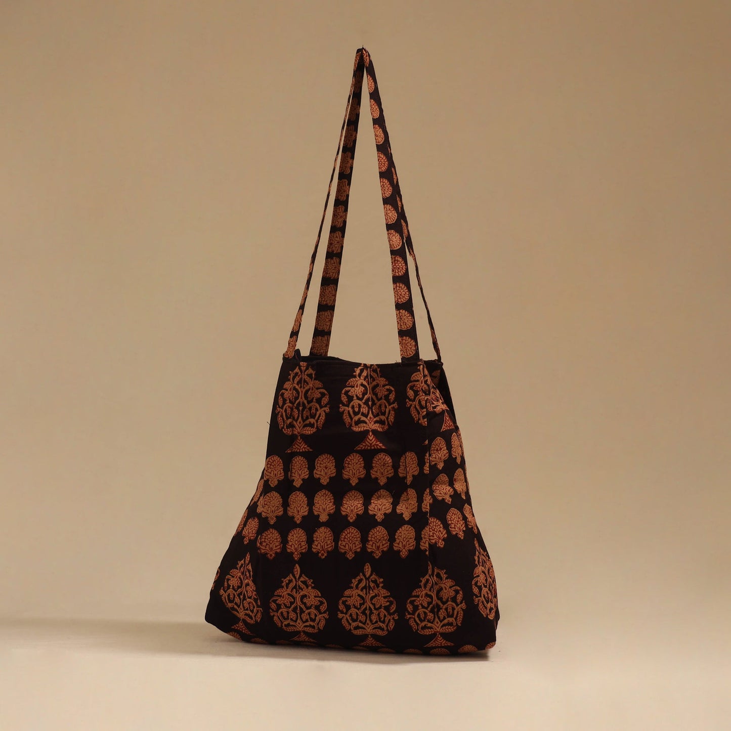 Handcrafted fabric jhola bag 24