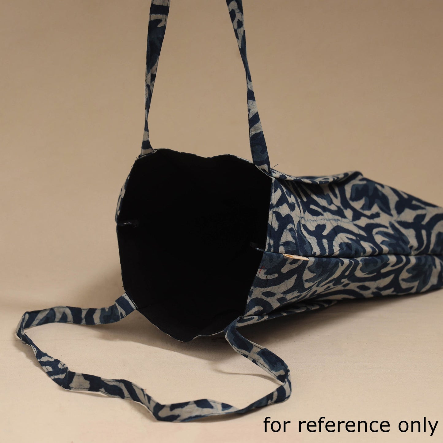 Handcrafted fabric jhola bag 43