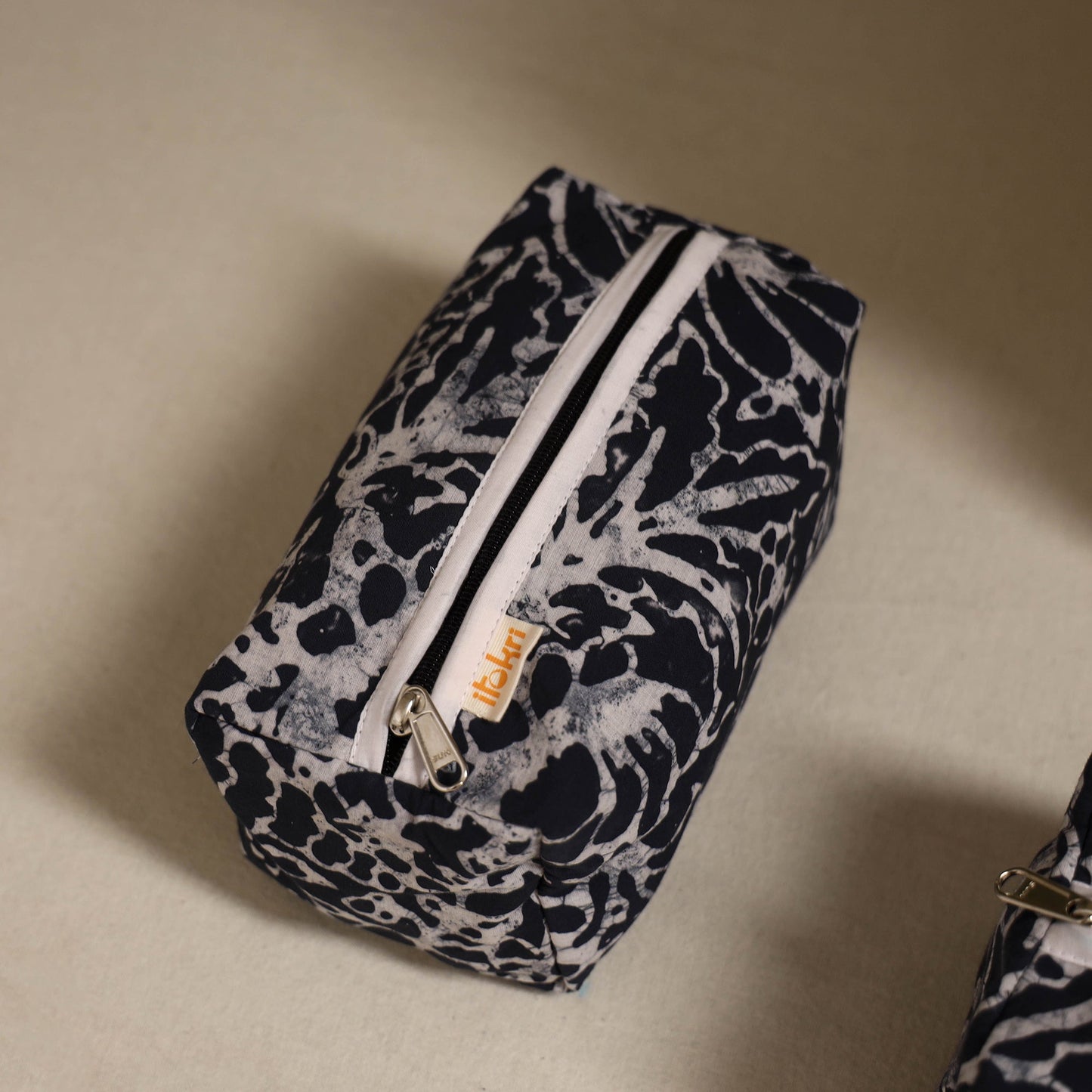 Handcrafted fabric toiletry bags (set of 3) 20