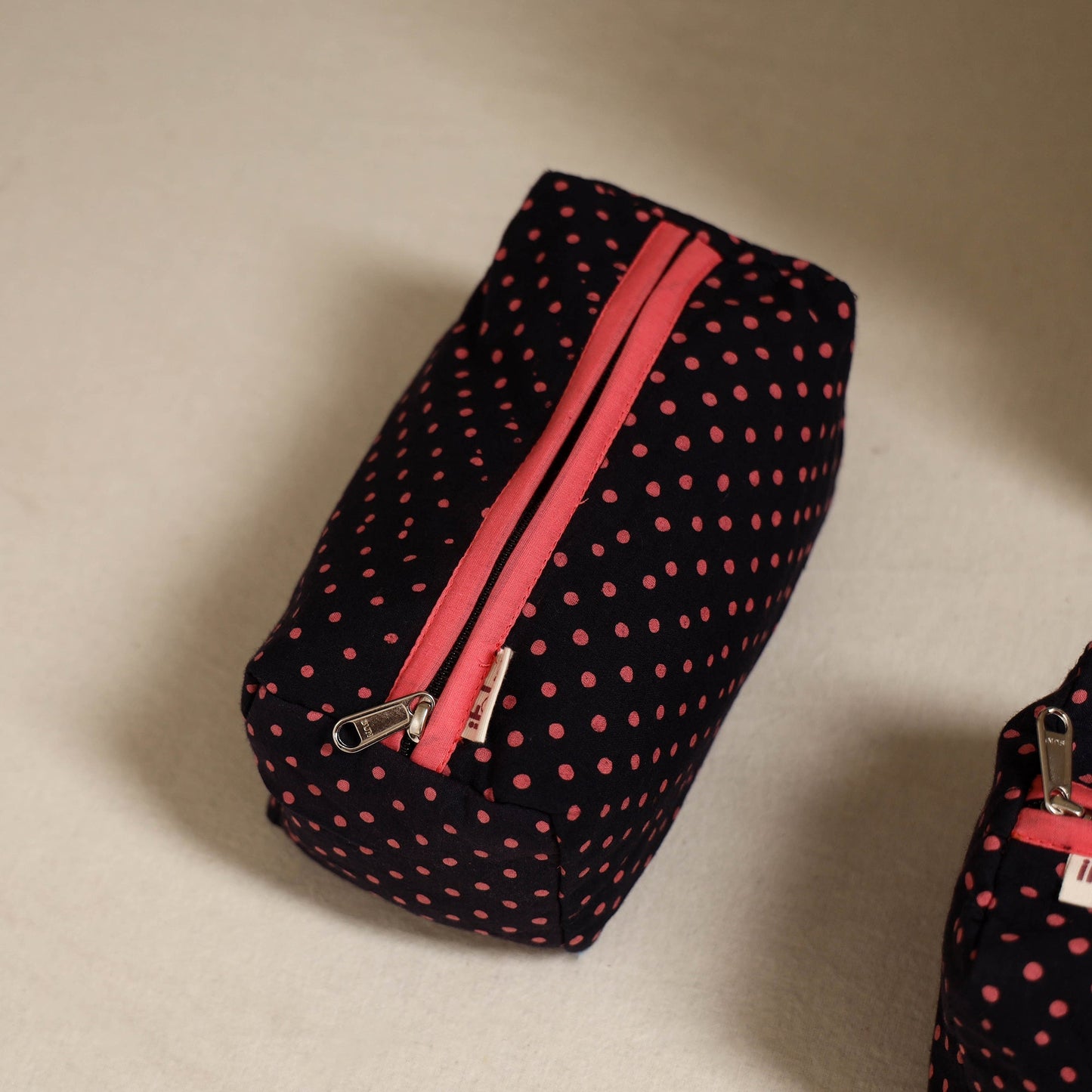 Handcrafted fabric toiletry bags (set of 3) 21