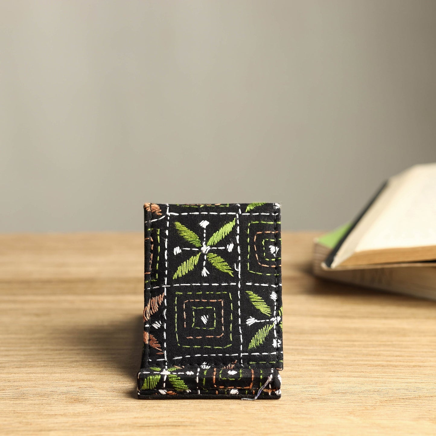 Handcrafted kantha embroidered mobile stand 01