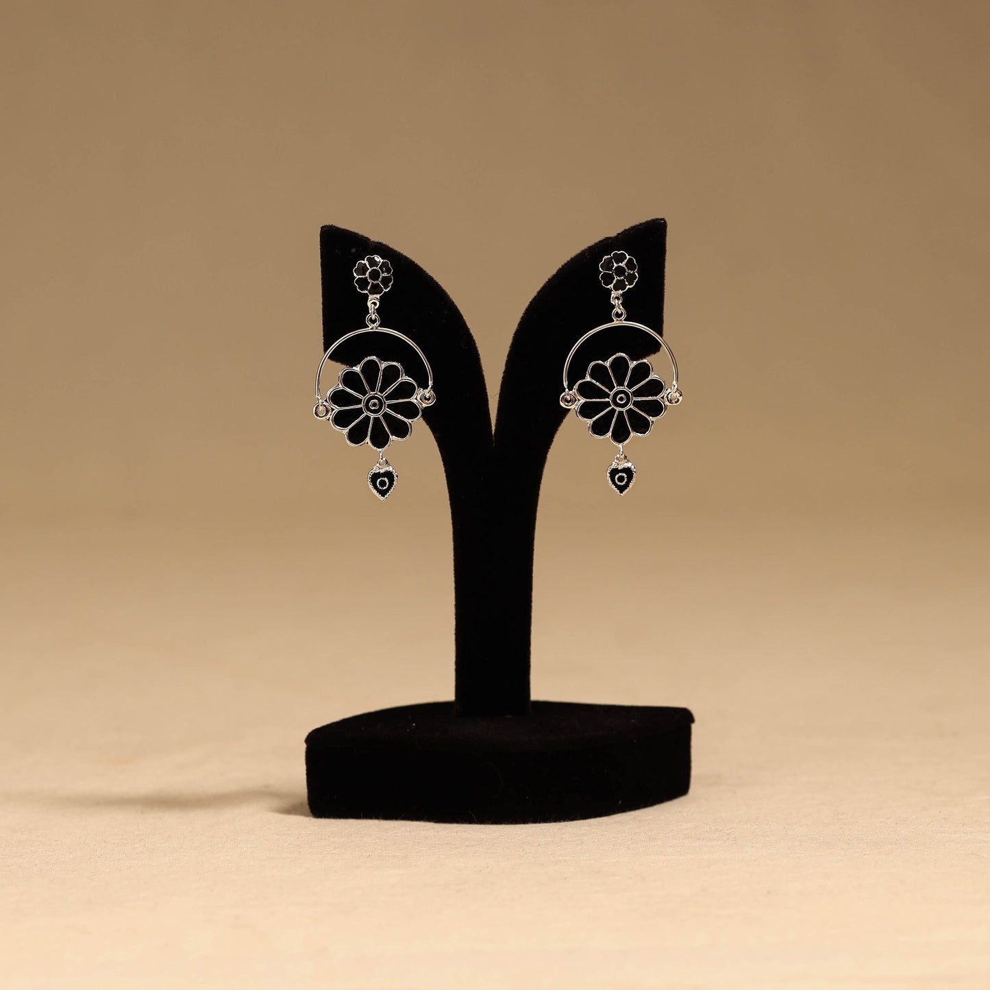 Handcrafted paka meenakari earrings 114