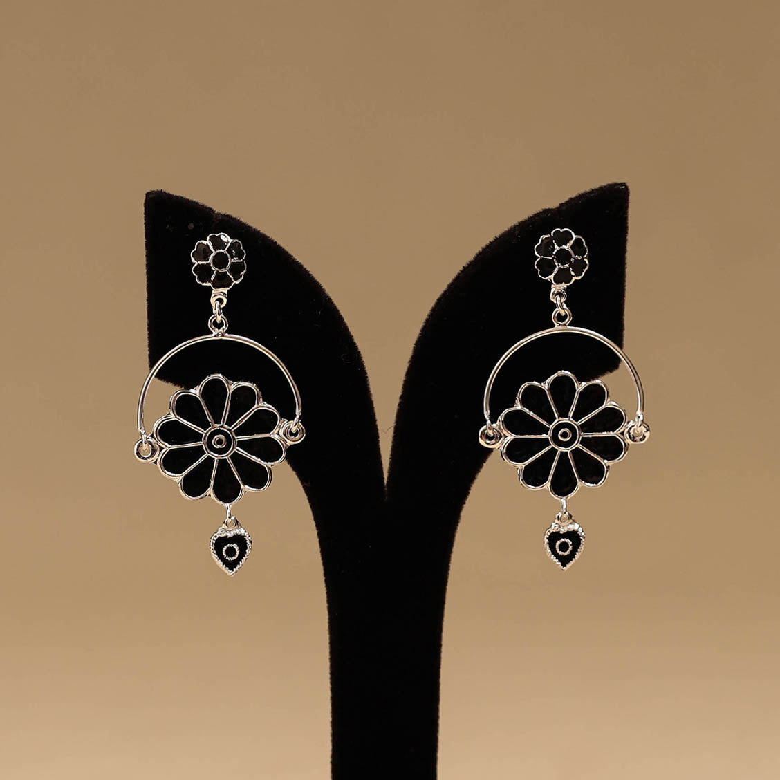 Handcrafted paka meenakari earrings 114