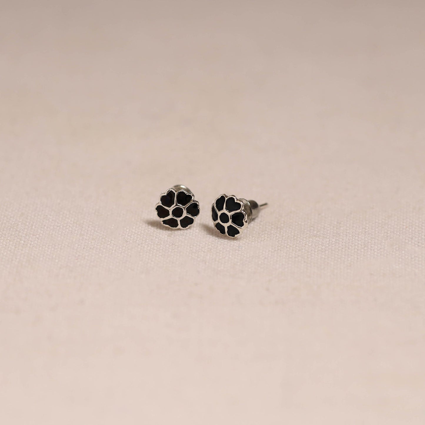 Handcrafted paka meenakari stud earrings 26