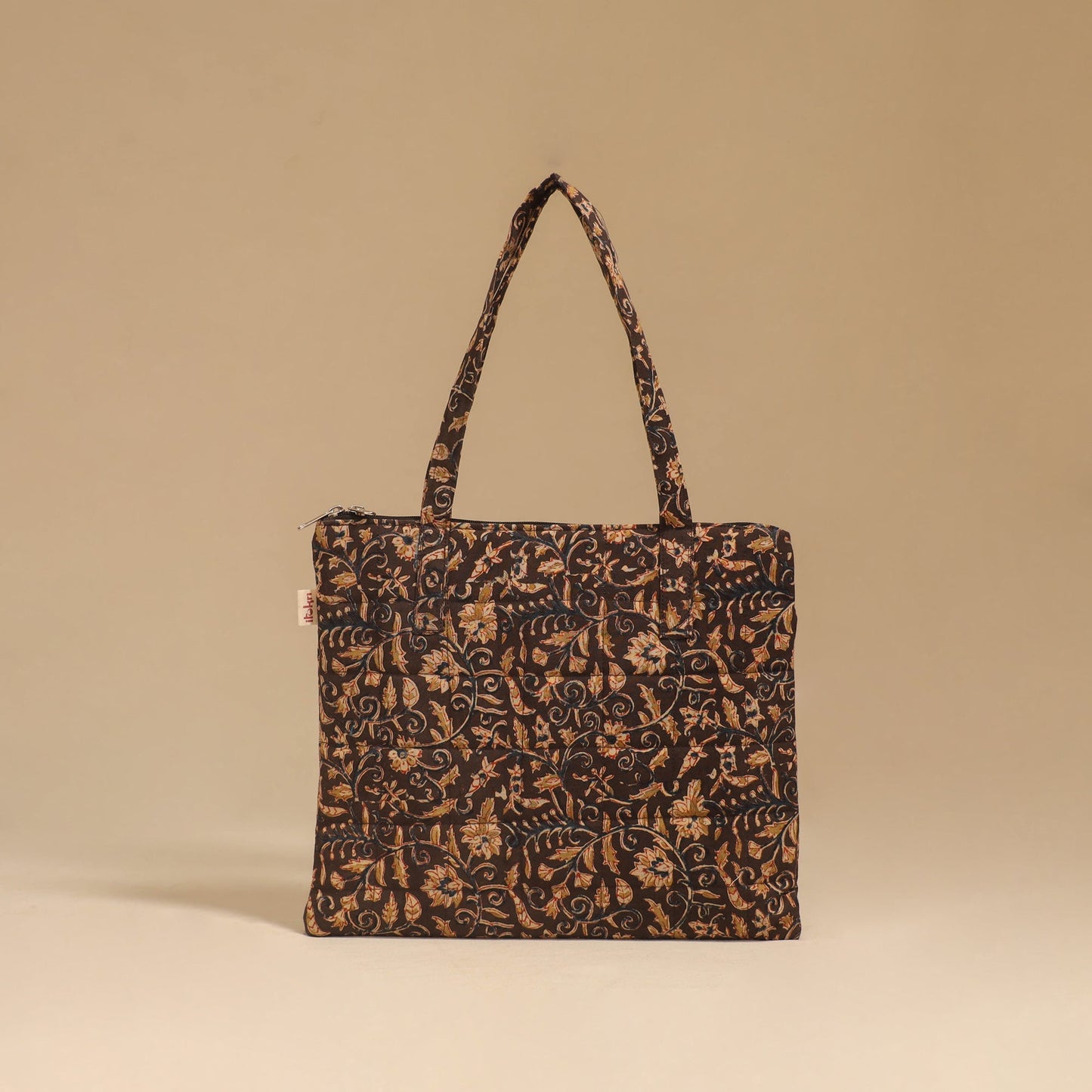Handcrafted quilted handbag 21