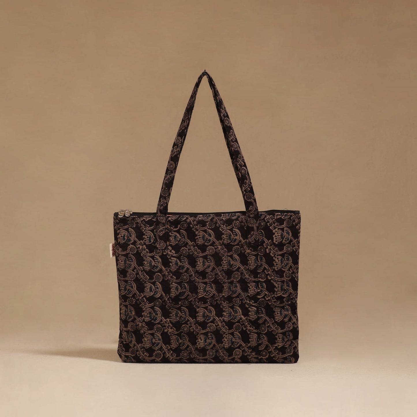 Handcrafted quilted handbag 22