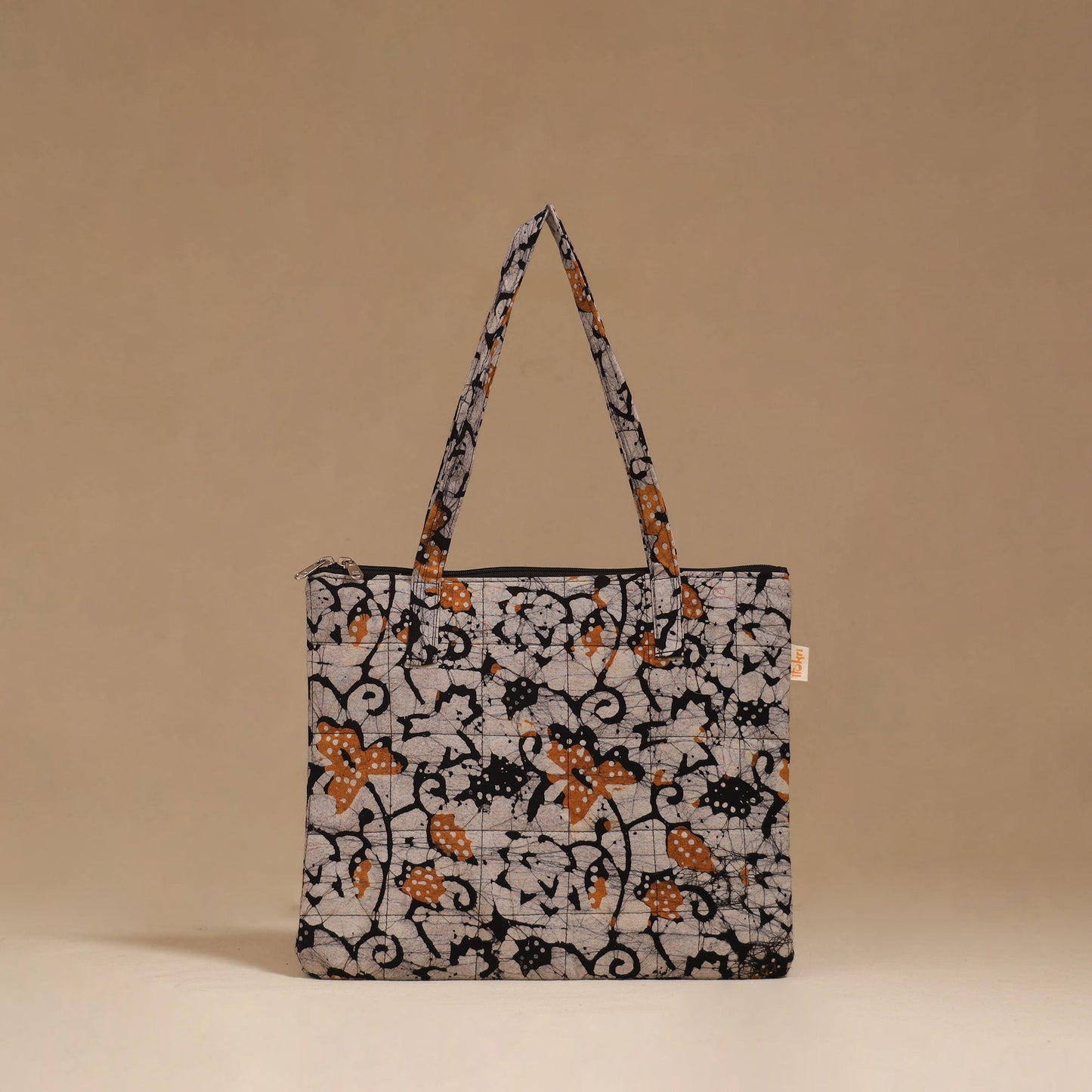 Handcrafted quilted handbag 34