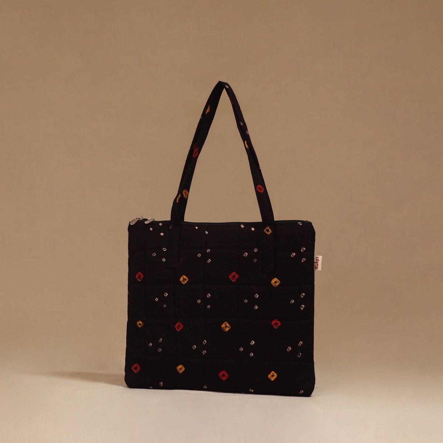 Handcrafted quilted handbag 98
