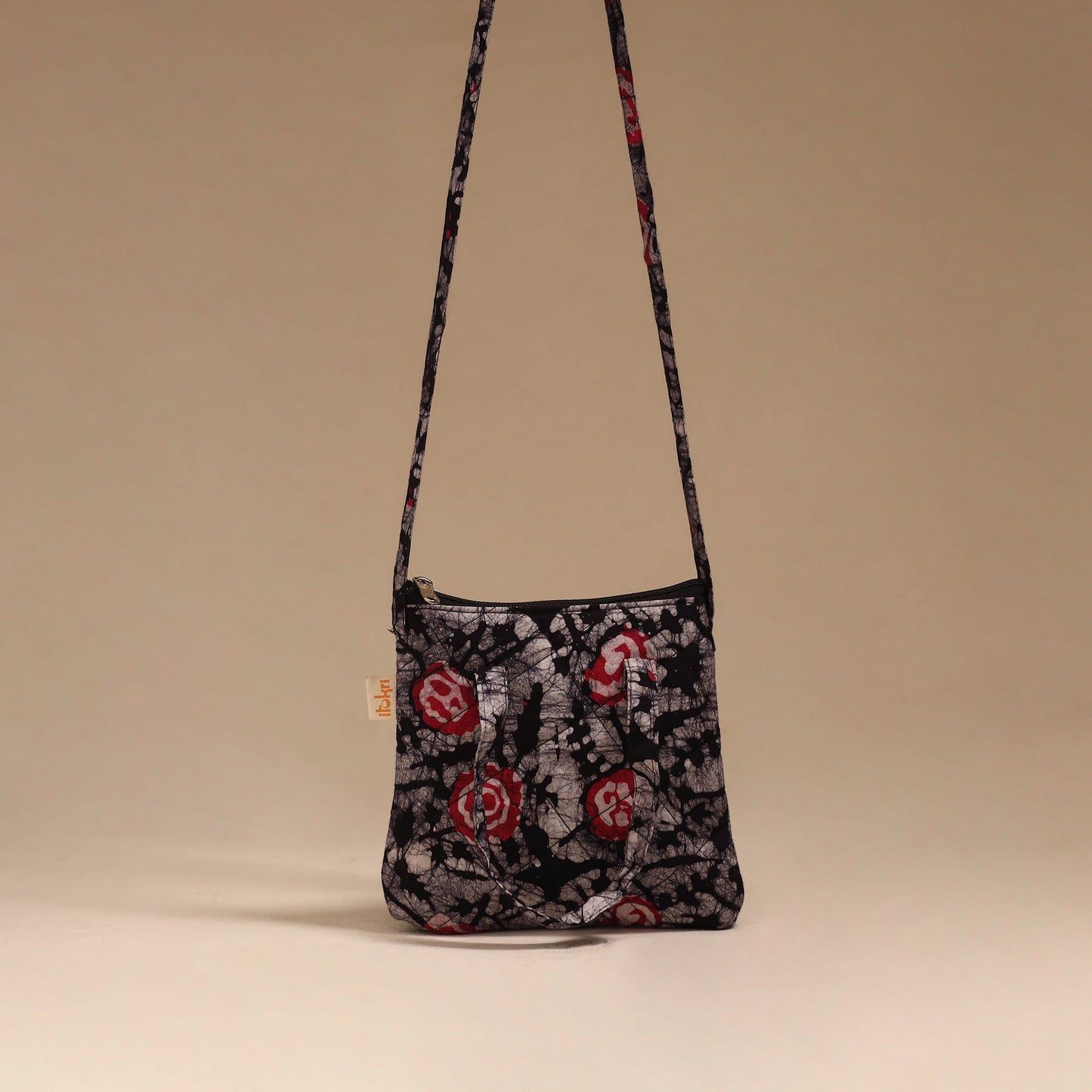 Handcrafted quilted sling bag 04