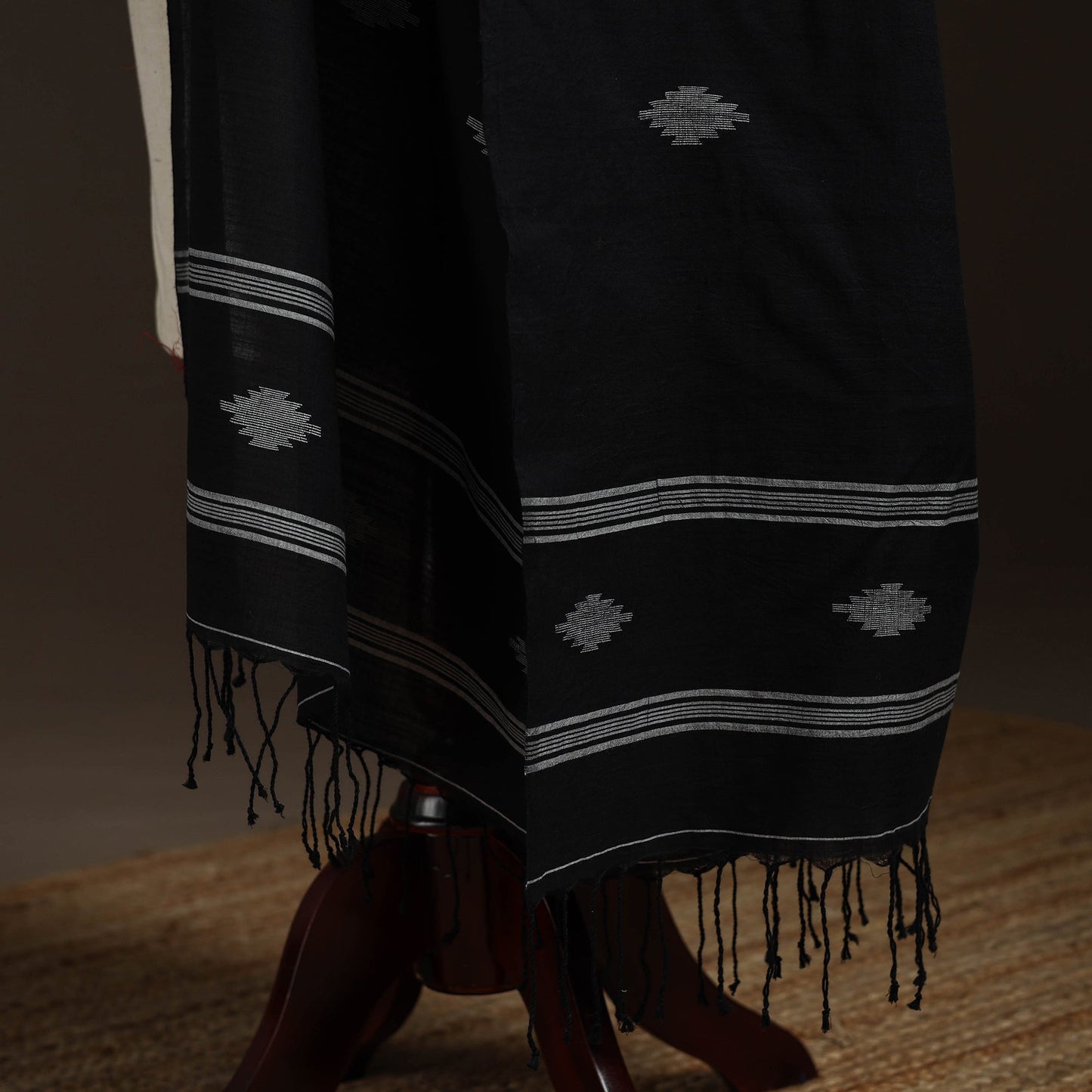 Handloom cotton bengal jamdani dupatta 40 - handcrafted