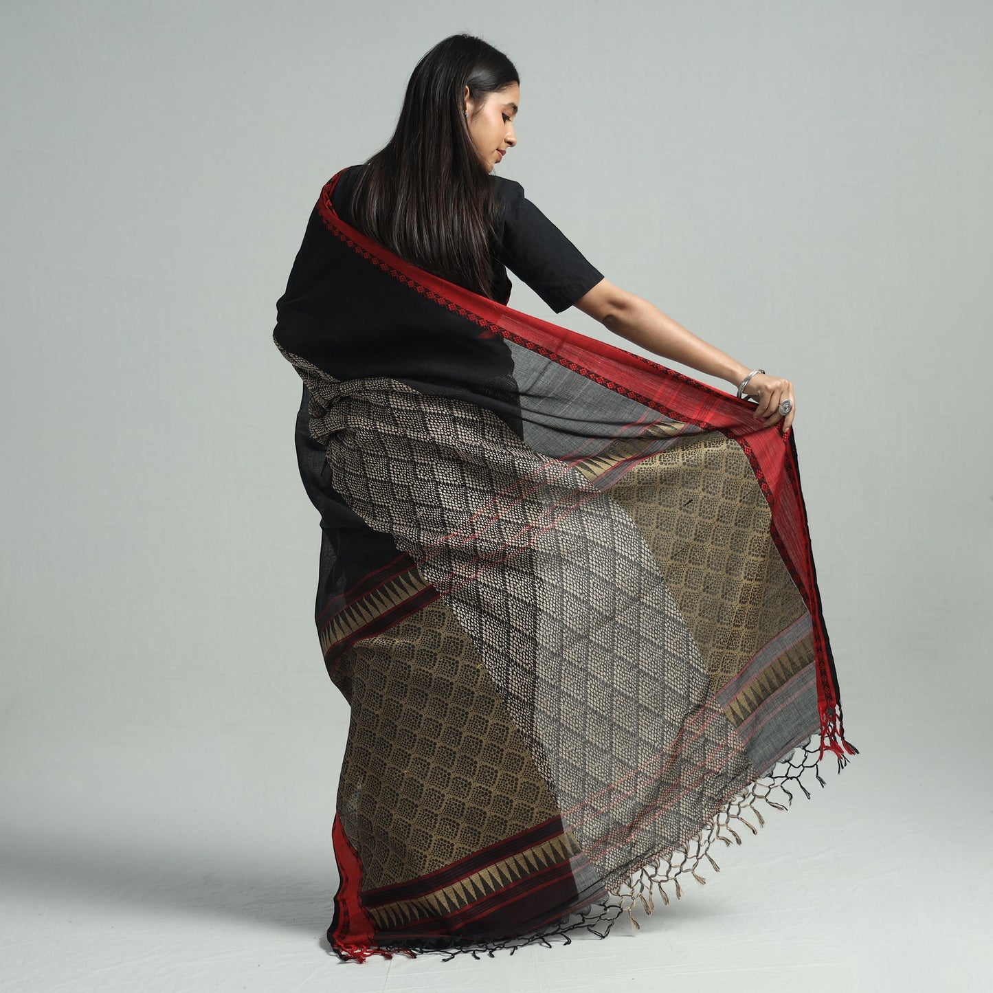 Handloom Cotton Phulia Bengal Jamdani Saree