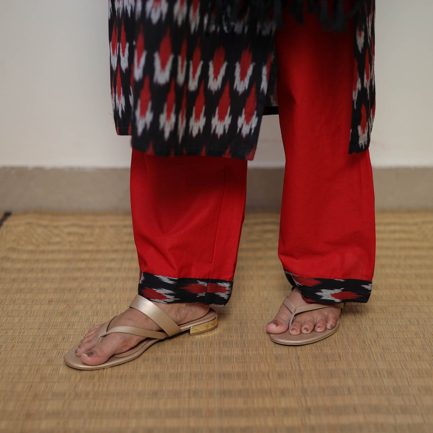 Black Handloom Cotton Pochampally Ikat Kurta Set