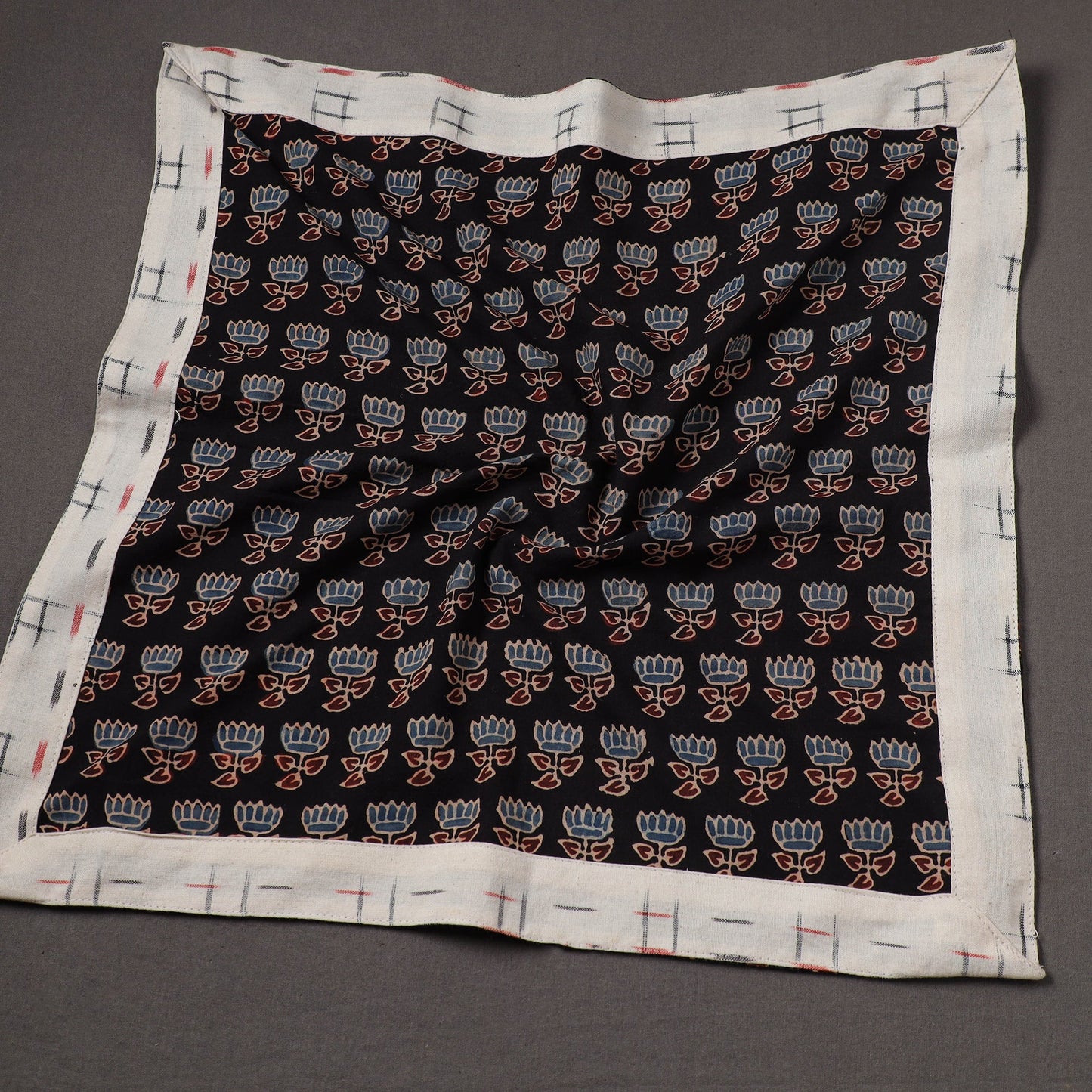 Handmade cotton bandana 01 - handcrafted