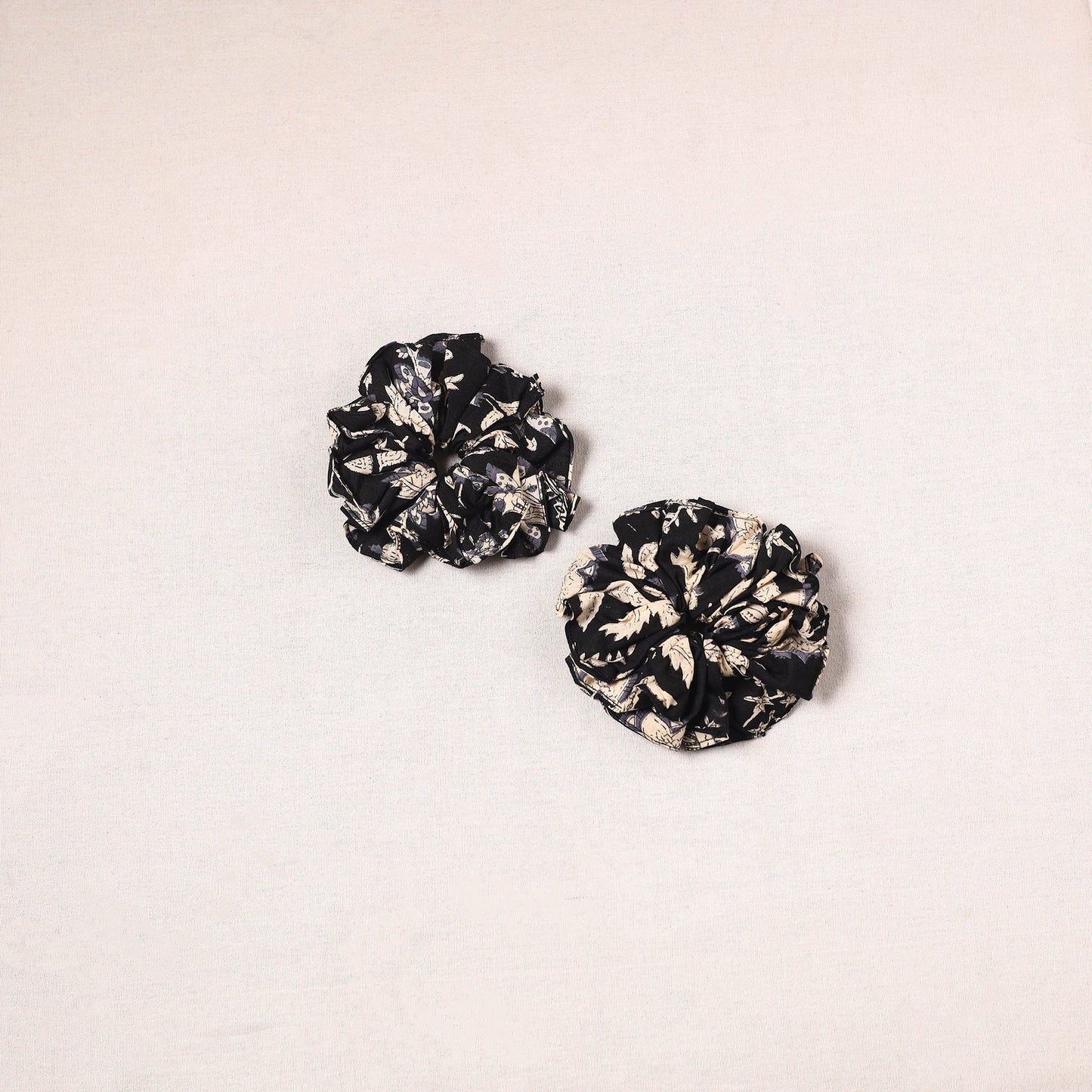 Black - handmade cotton rubber bands/scrunchies (set of 2)