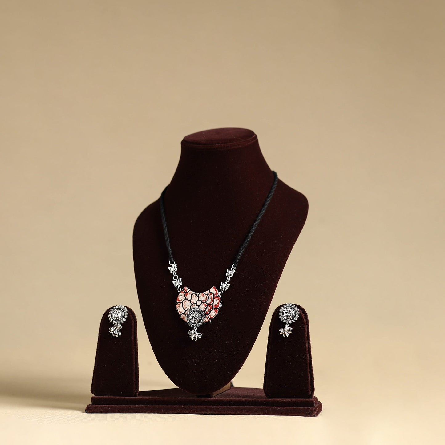Handmade Fabart GS Necklace Set