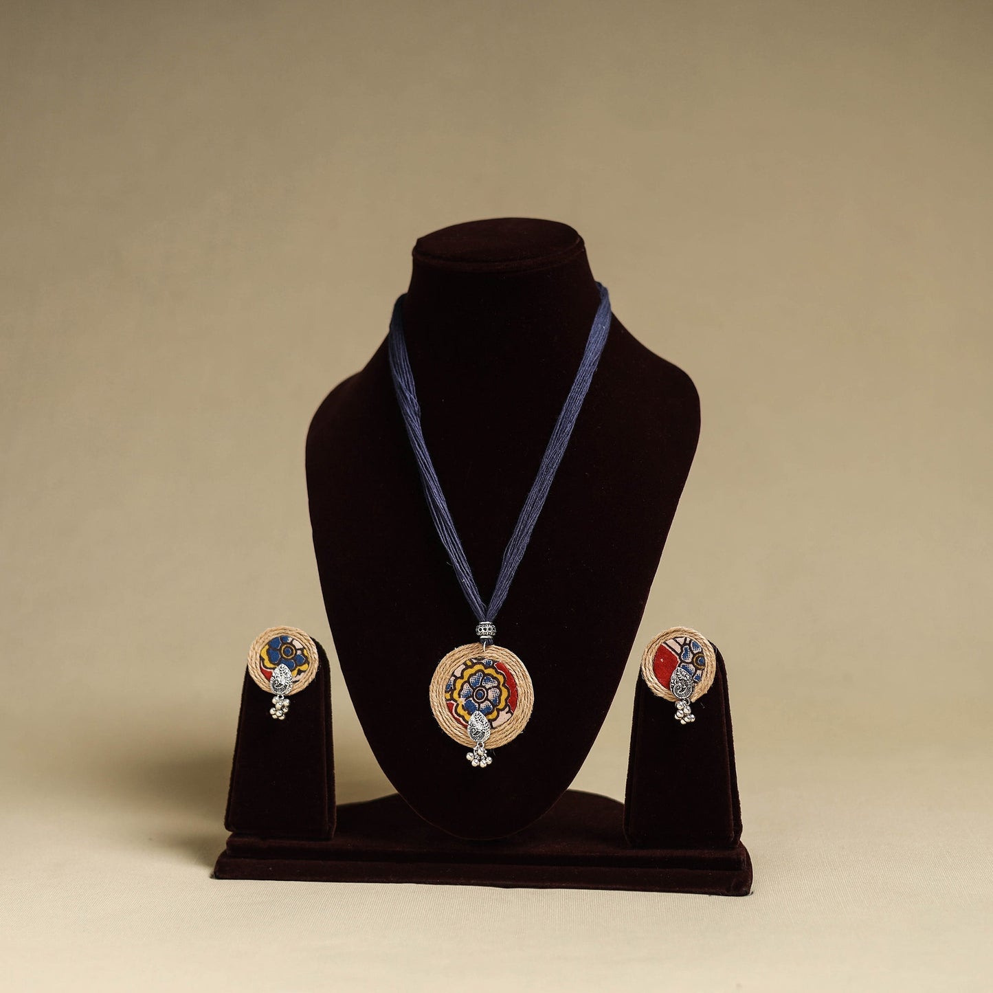 Buy Handmade GS Jute Fabart Necklace Set Online
