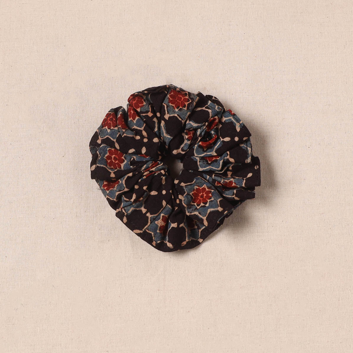 Handmade rubber band/scrunchie 48 - handcrafted