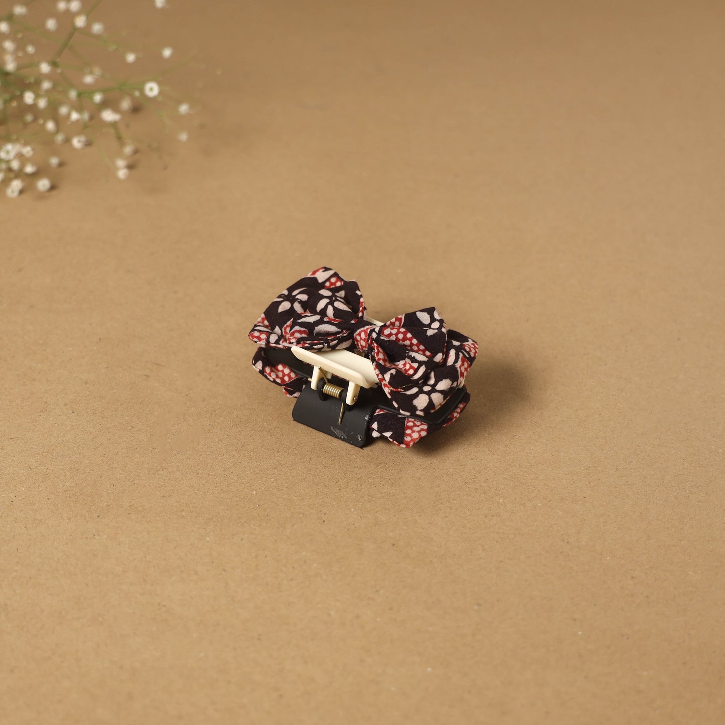 Black - handmade women’s bow hair claw clip 09 - handcrafted