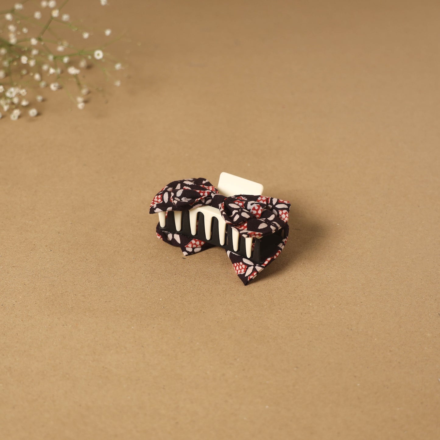 Black - handmade women’s bow hair claw clip 09 - handcrafted