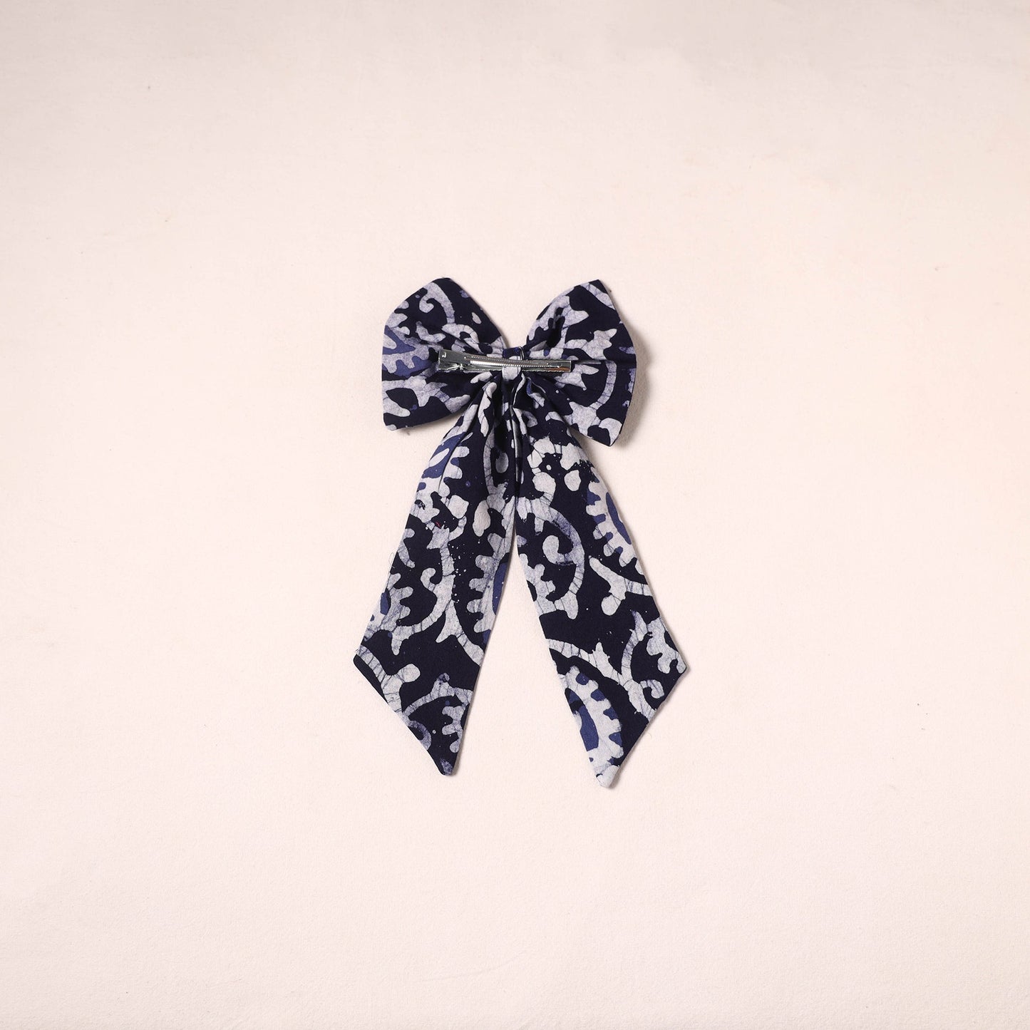 Handmade women’s bow hair clip 09 - handcrafted