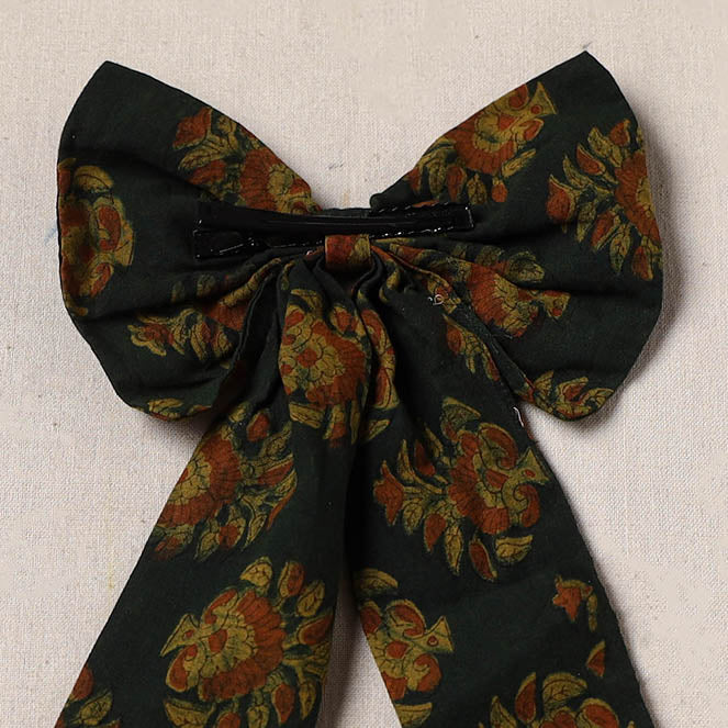 Black - handmade women’s bow hair clip 101 - handcrafted