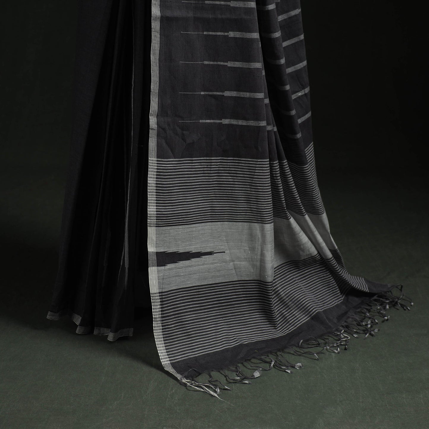 Black - handspun handloom cotton godavari jamdani saree 06