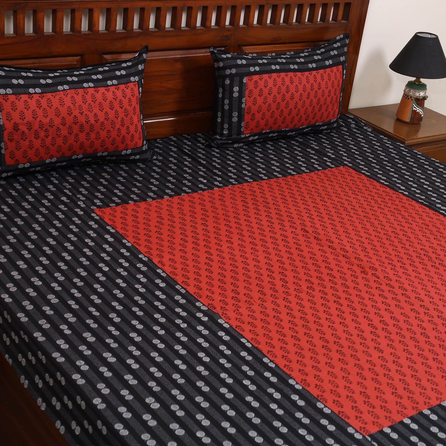 Jacquard with bagh patch cotton bedsheet set 03