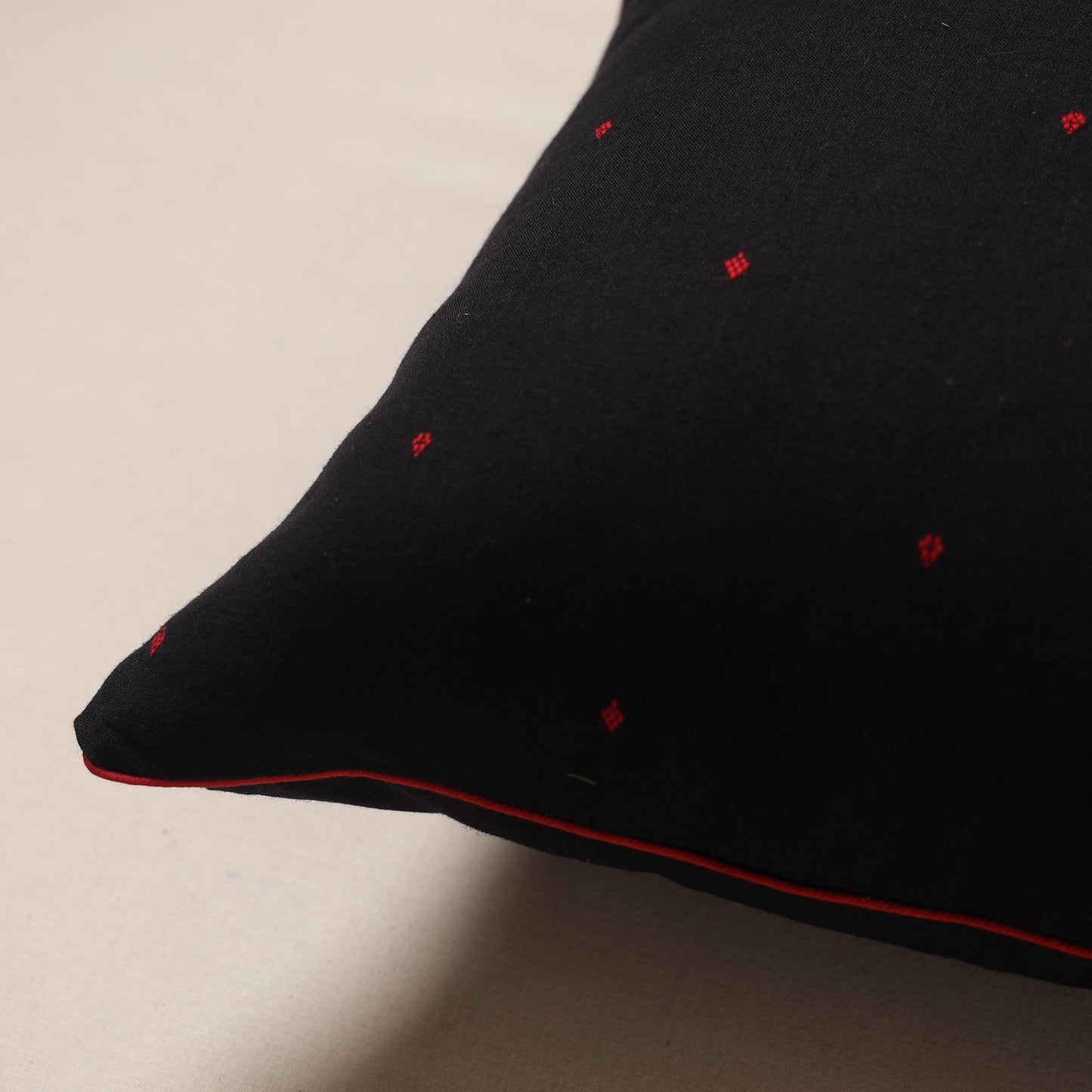 Jacquard weave cushion cover 30 - handcrafted