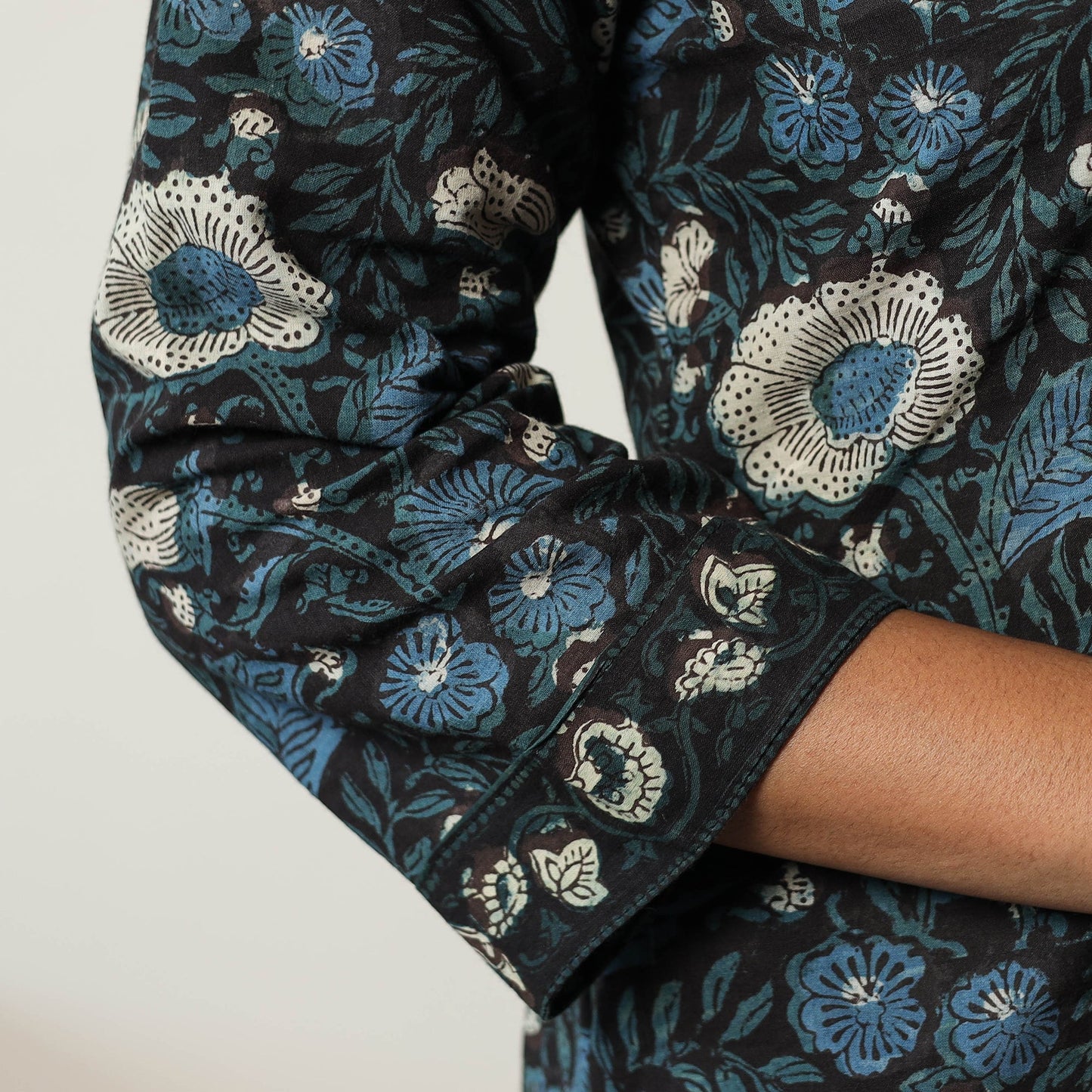 Buy Jahota Block Printed Cotton Straight Kurta 13 Online at iTokri.com