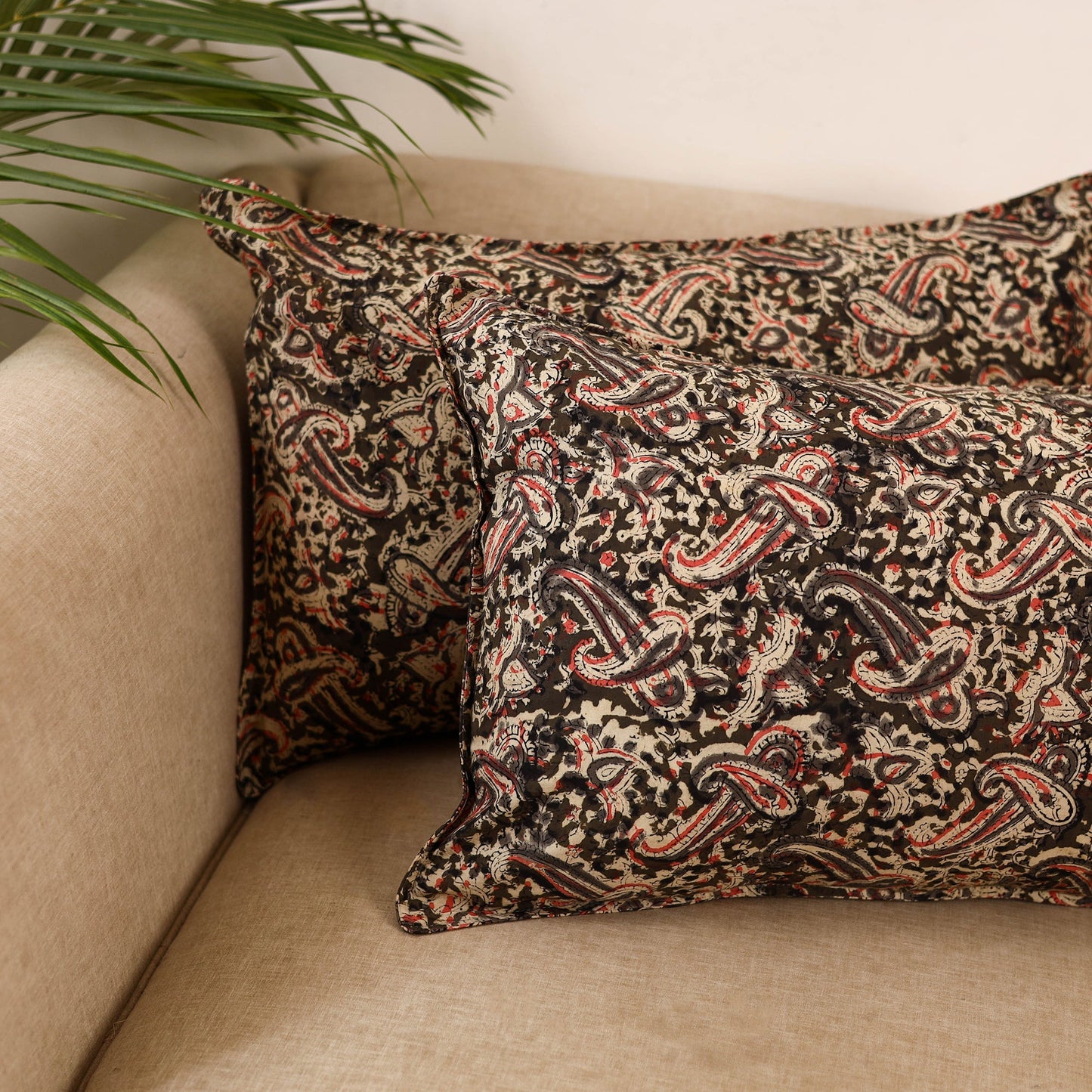 Kalamkari hand pillow cover (set of 2) 23 - handcrafted