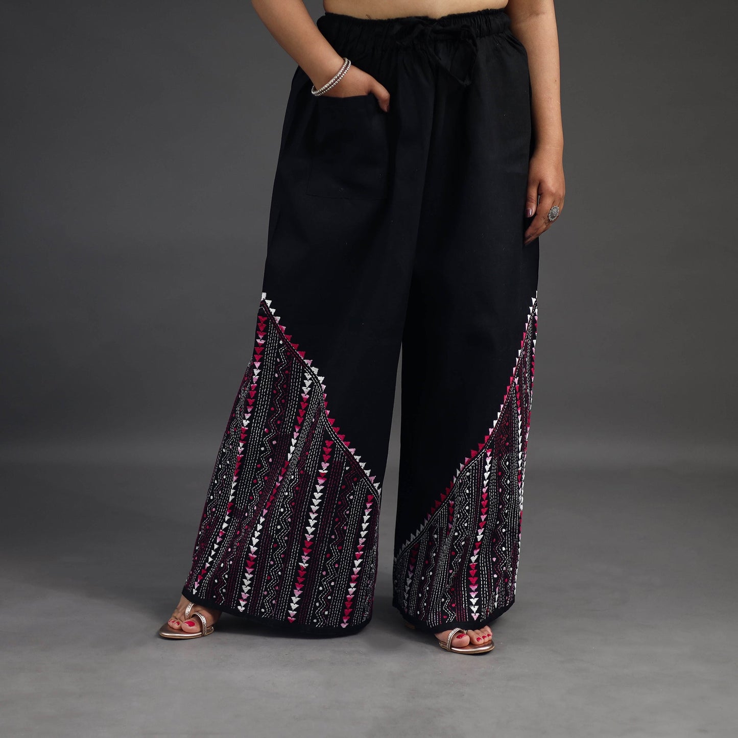Black - kantha hand embroidery palazzo in cotton 18