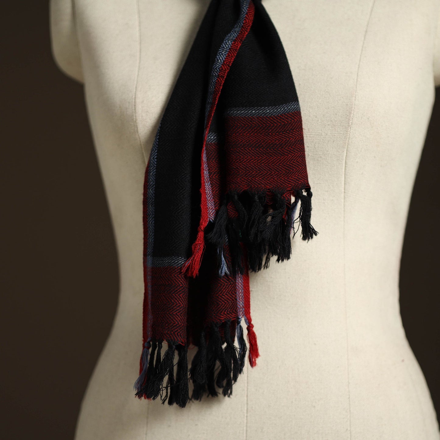 Black - kumaun handwoven merino wool scarf 135 - handcrafted