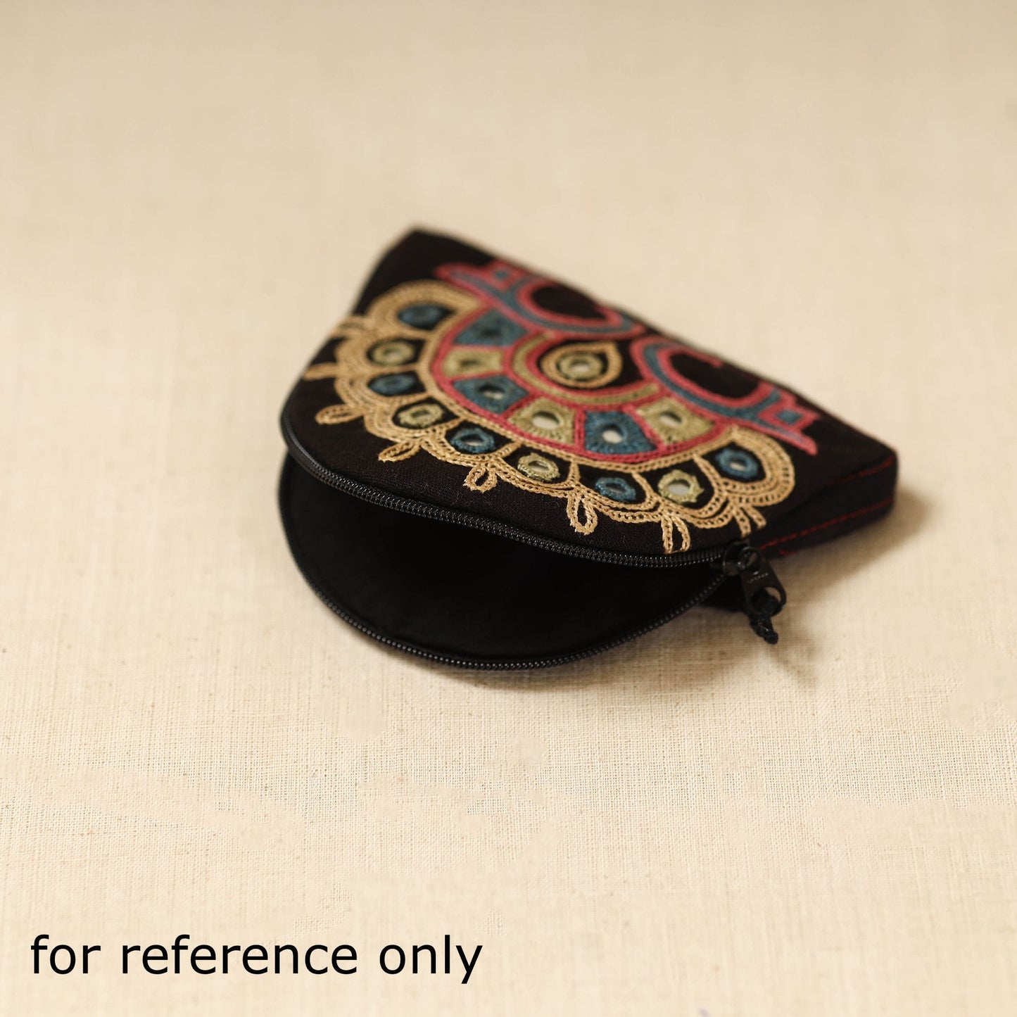 Kutch ahir hand embroidered coin pouch 117 - handcrafted