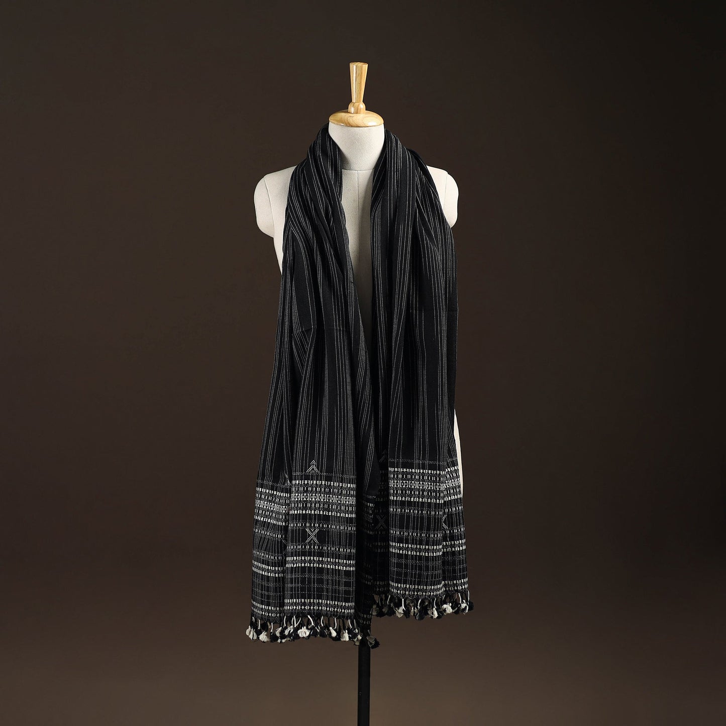 Kutch bhujodi handwoven merino wool shawl 109 - handcrafted