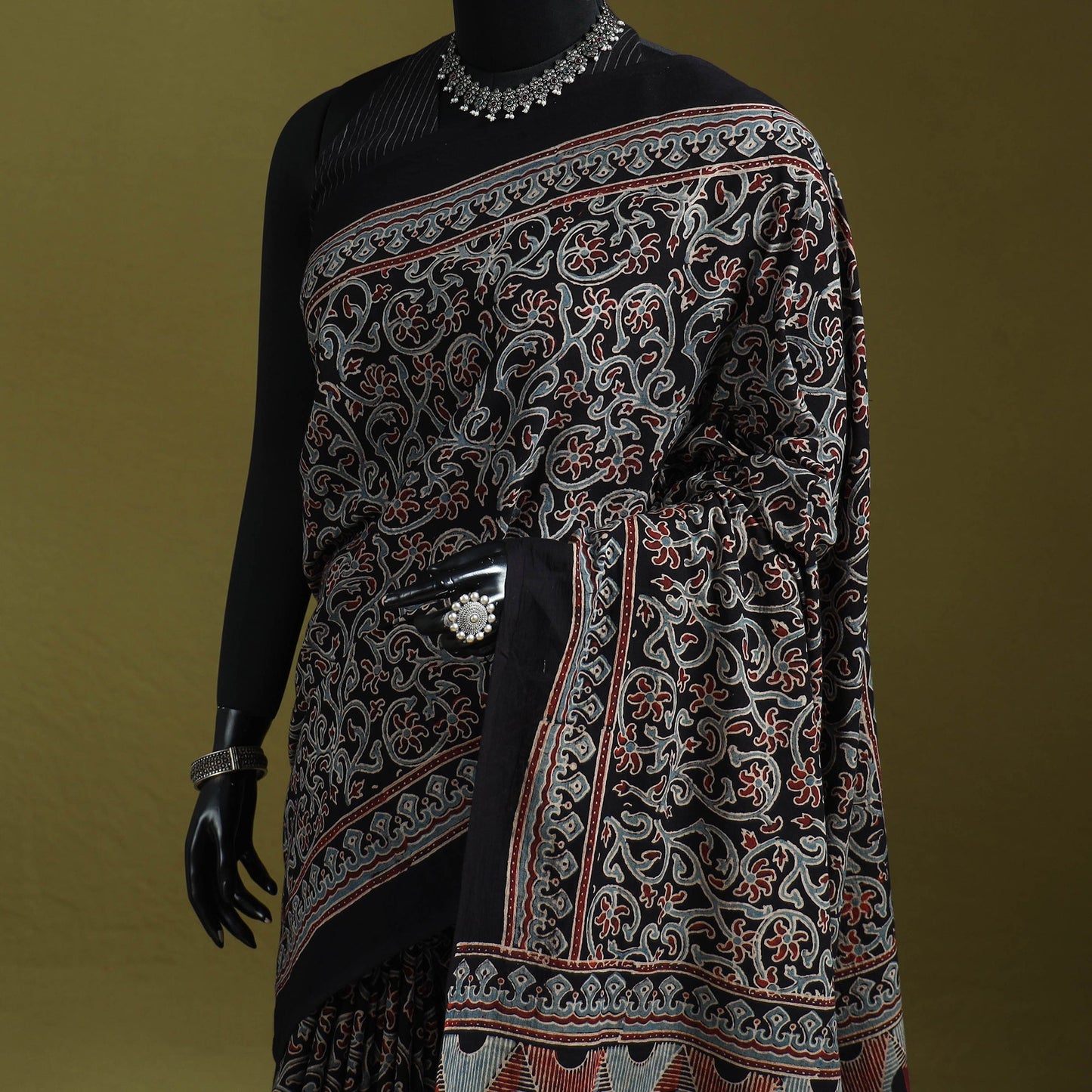 Kutch hand block print natural dyed pure mul cotton ajrakh