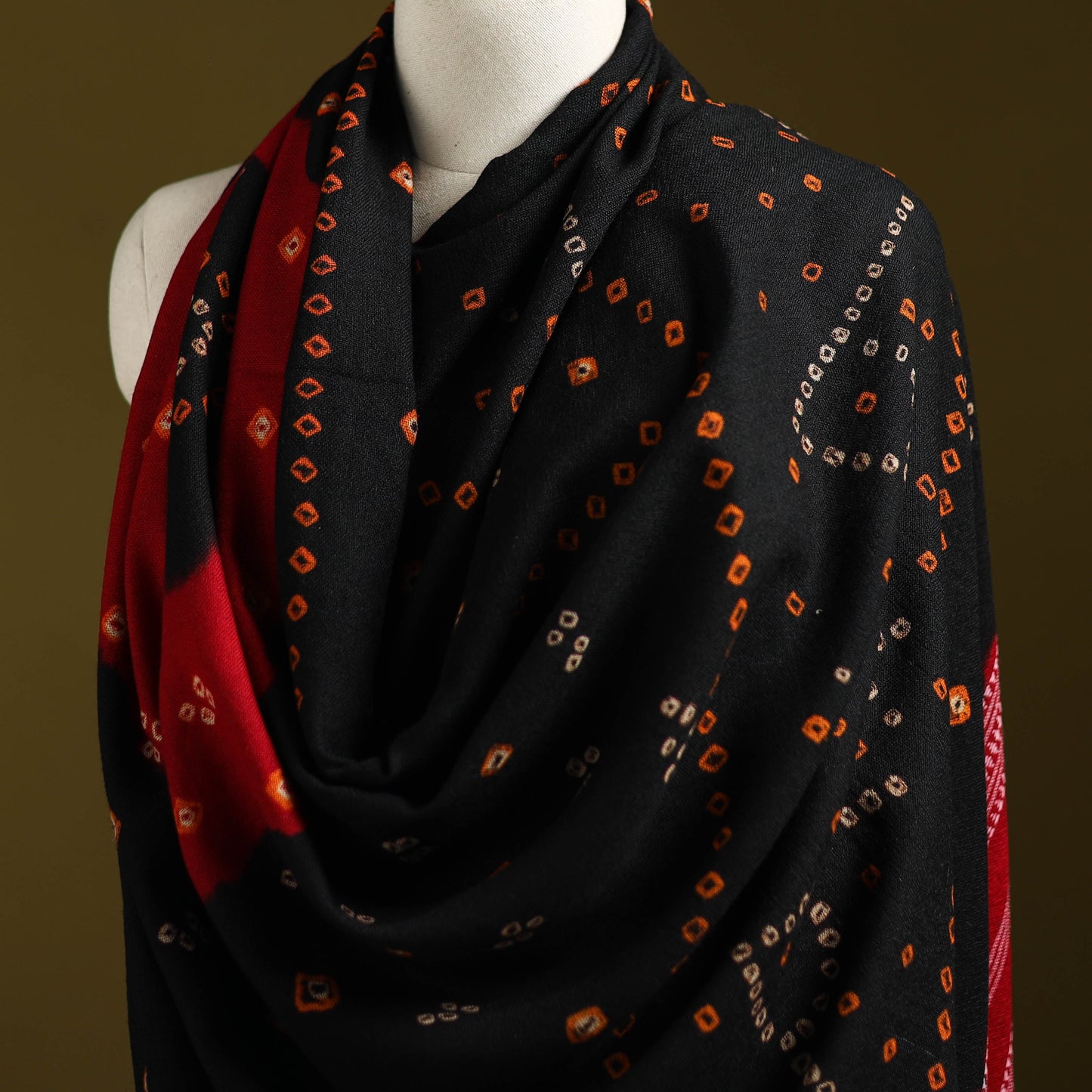 Kutch handwoven bandhani merino wool shawl 20 - handcrafted