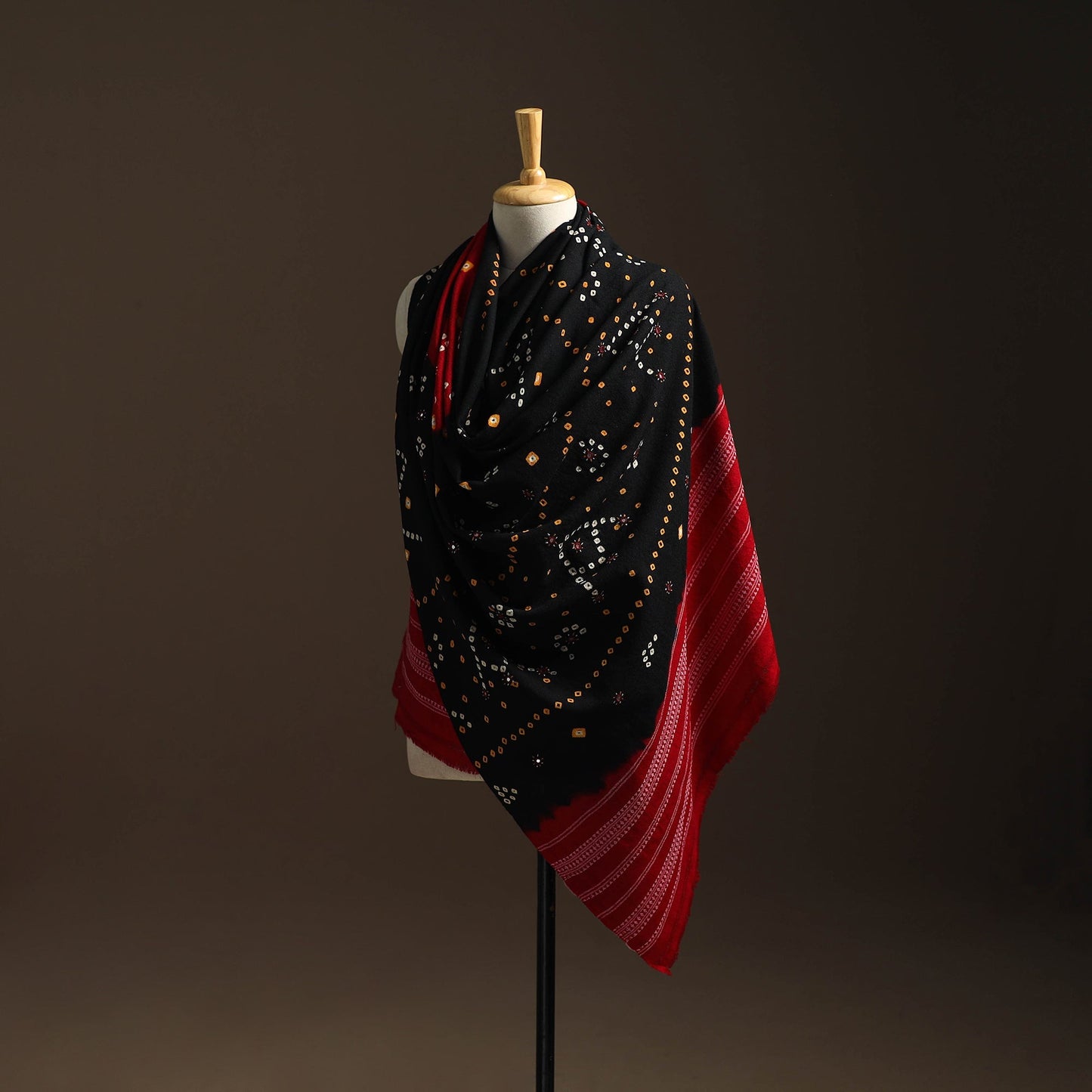 Kutch mirror work handwoven bandhani bagida woolen shawl 21