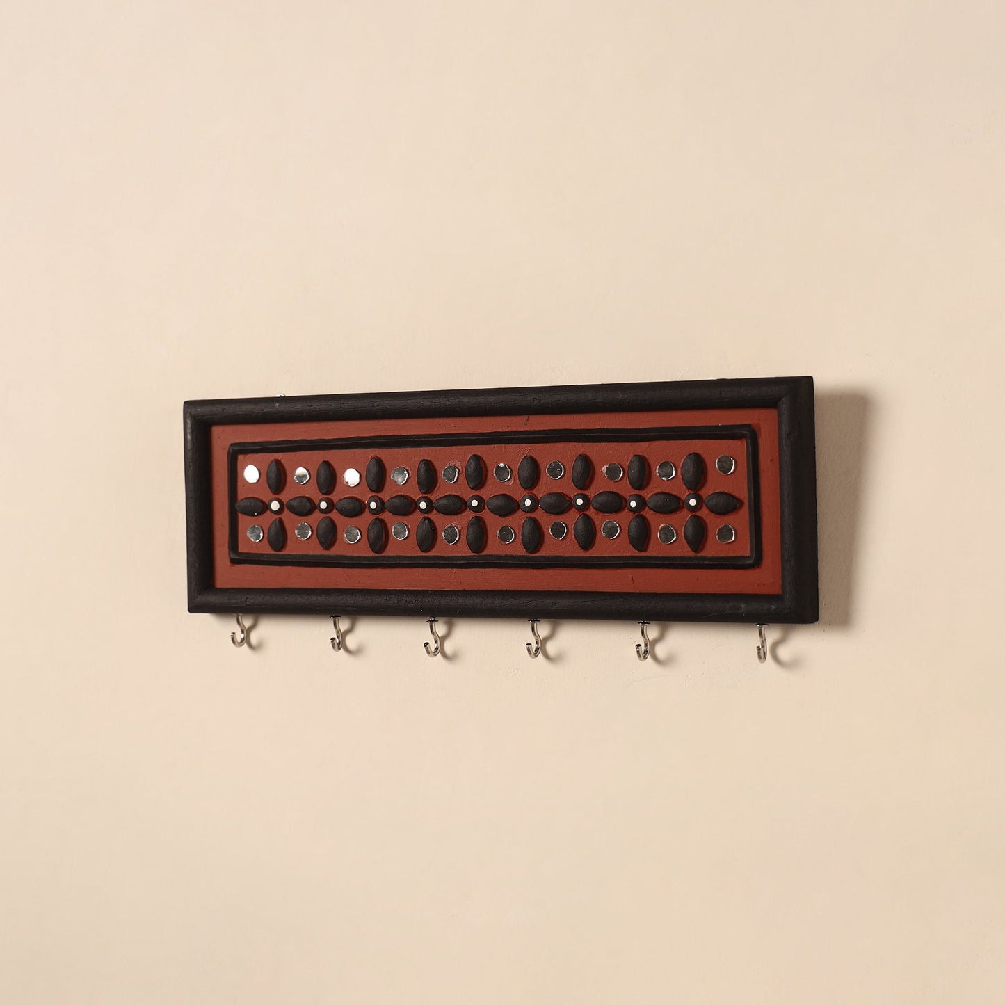 Kutch mud mirror work lippan art key holder (4 x 12 in) 10