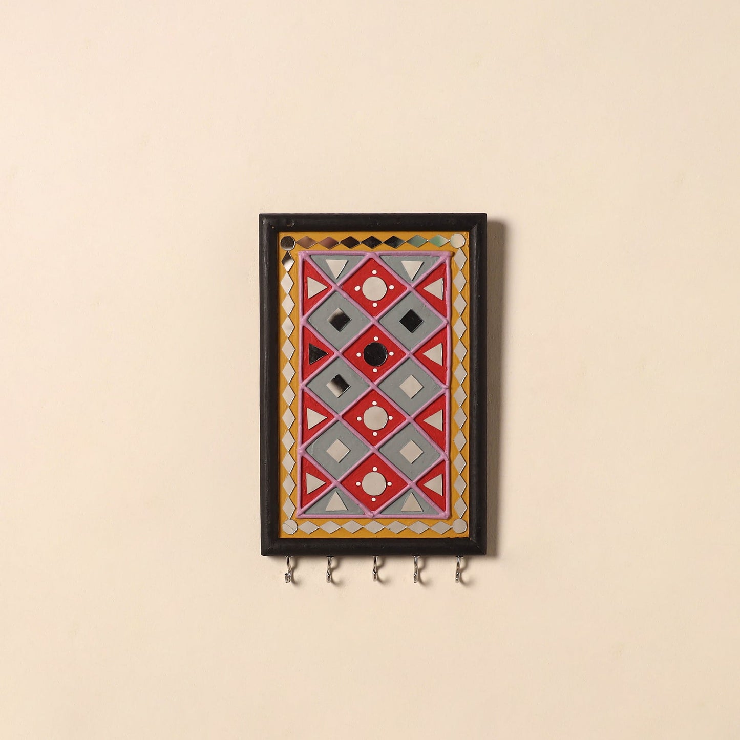 Kutch mud mirror work lippan art key holder (9 x 6 in) 37