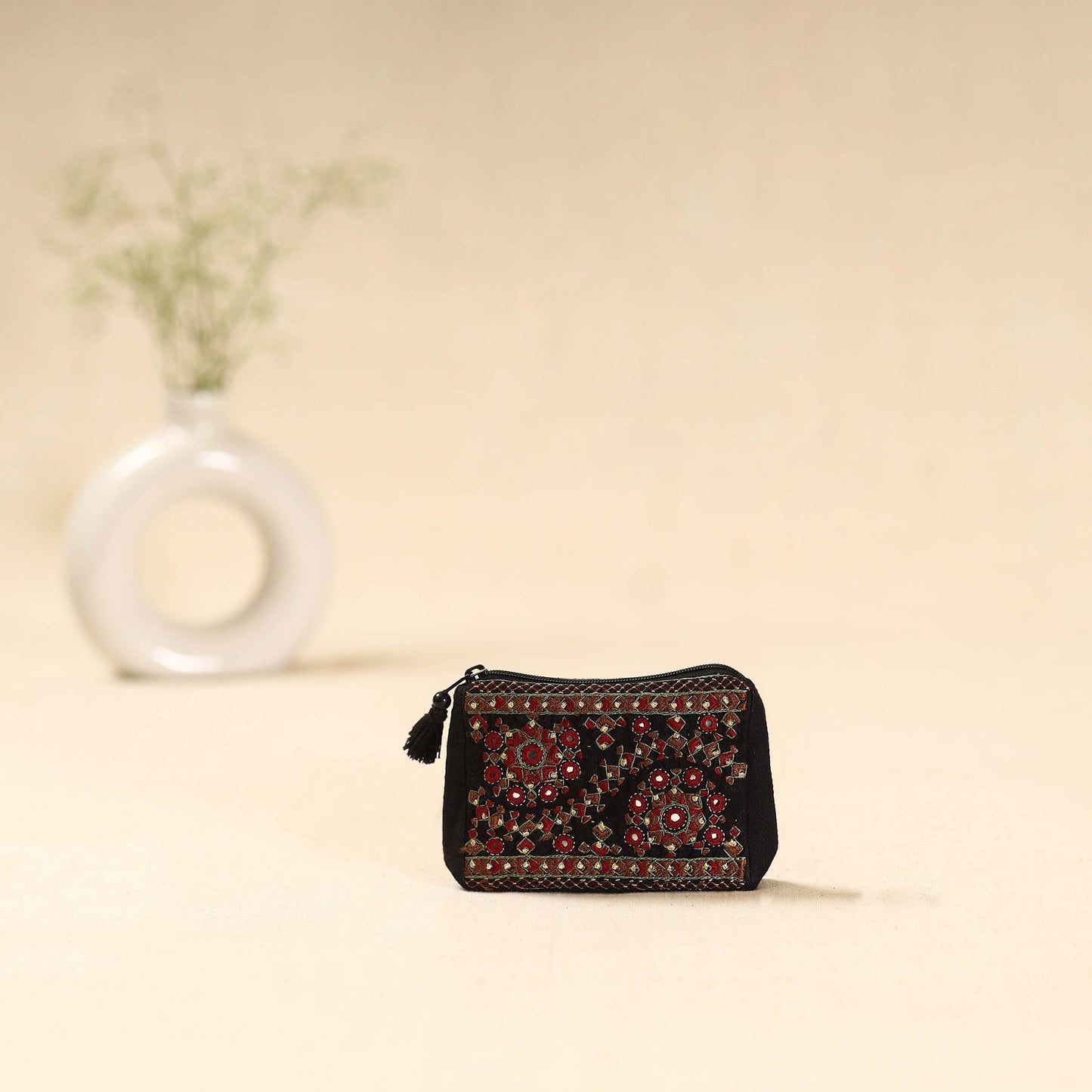 Kutch neran hand embroidered coin pouch 187 - handcrafted