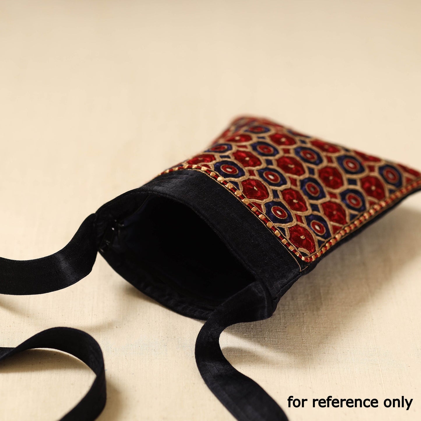 Kutch pakko hand embroidered sling bag 60 - handcrafted