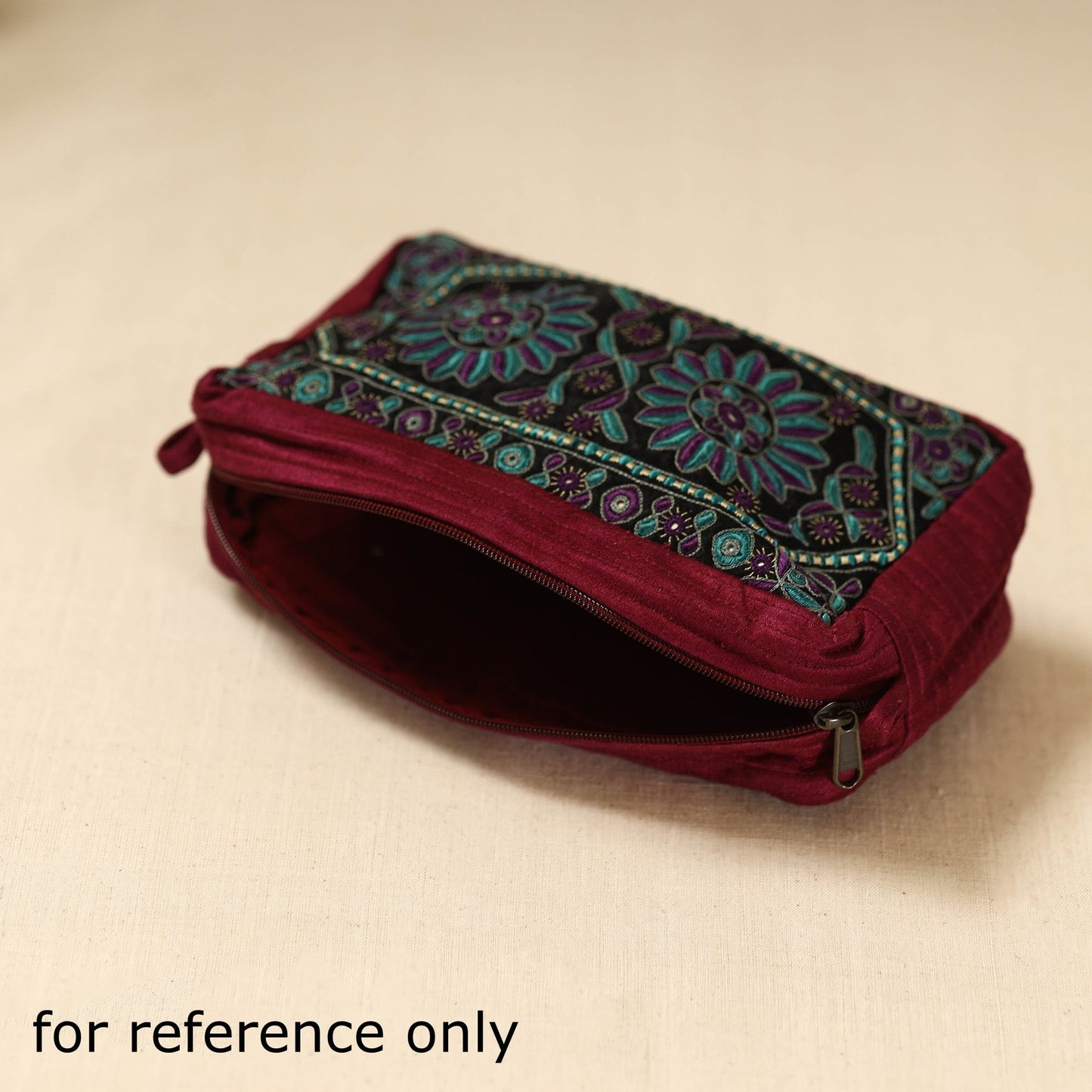 Kutch pakko neran hand embroidered travel pouch 257